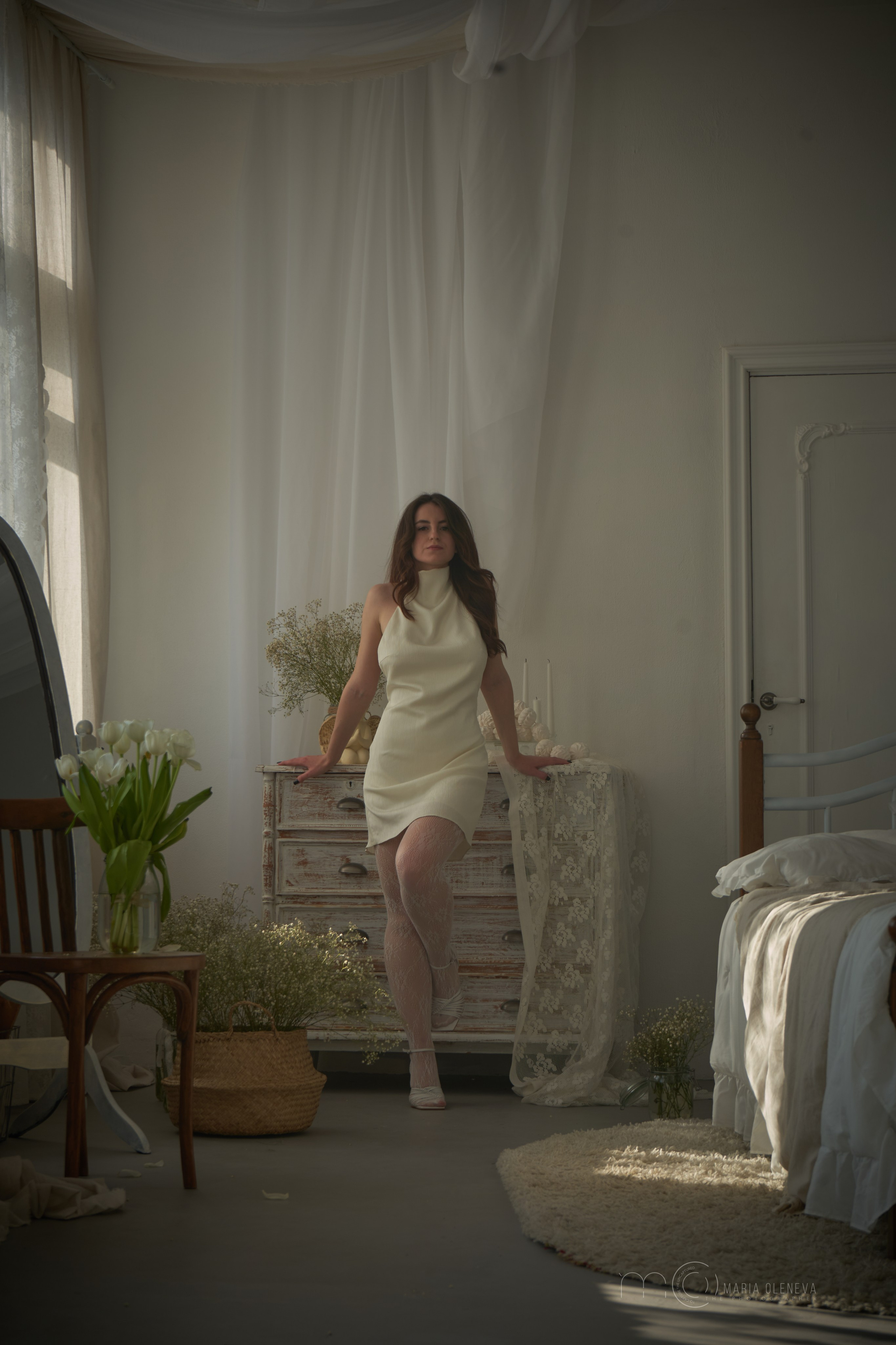 Настя в цветах. Фотограф Мария Оленева