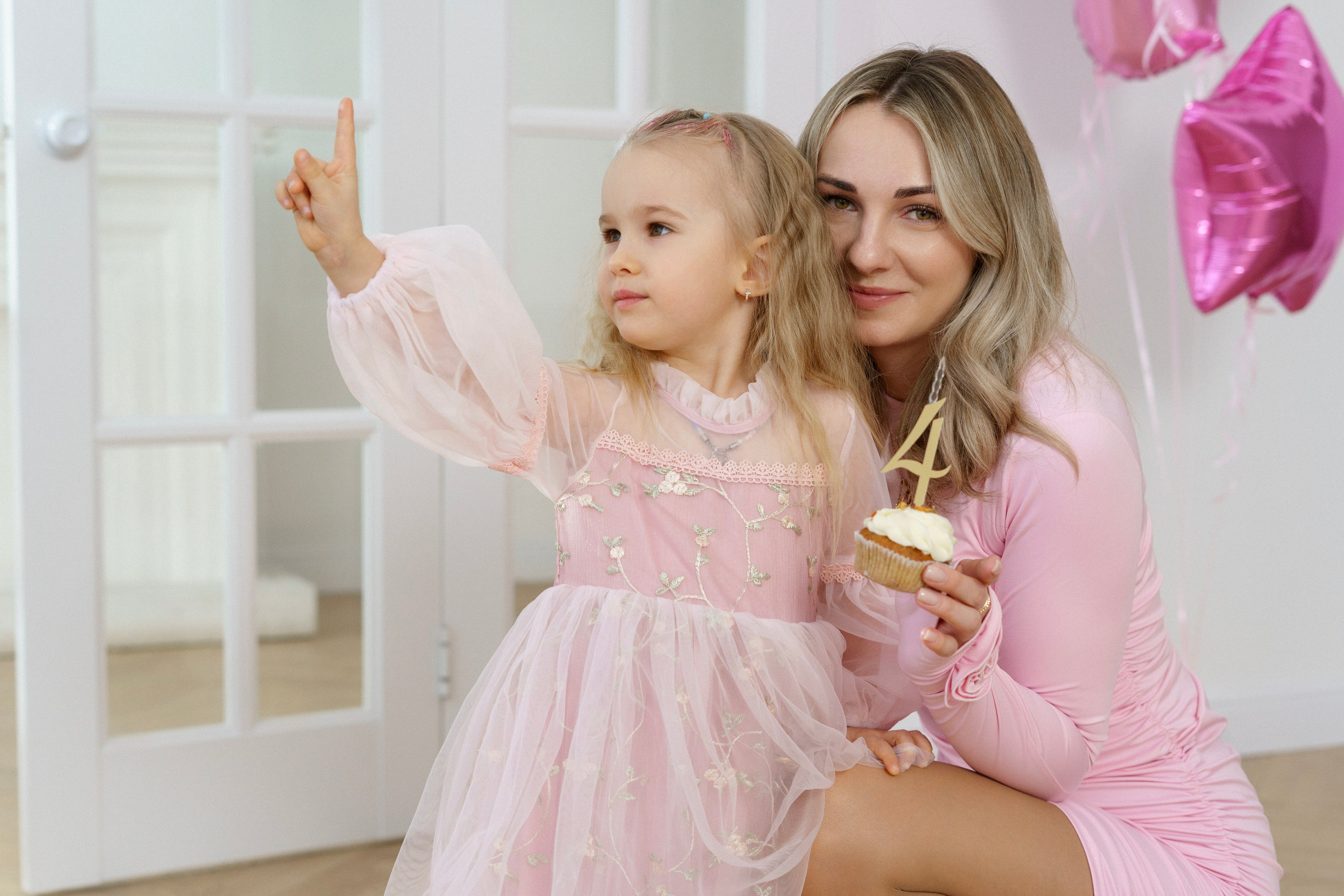 Вика и Алиса. Главная