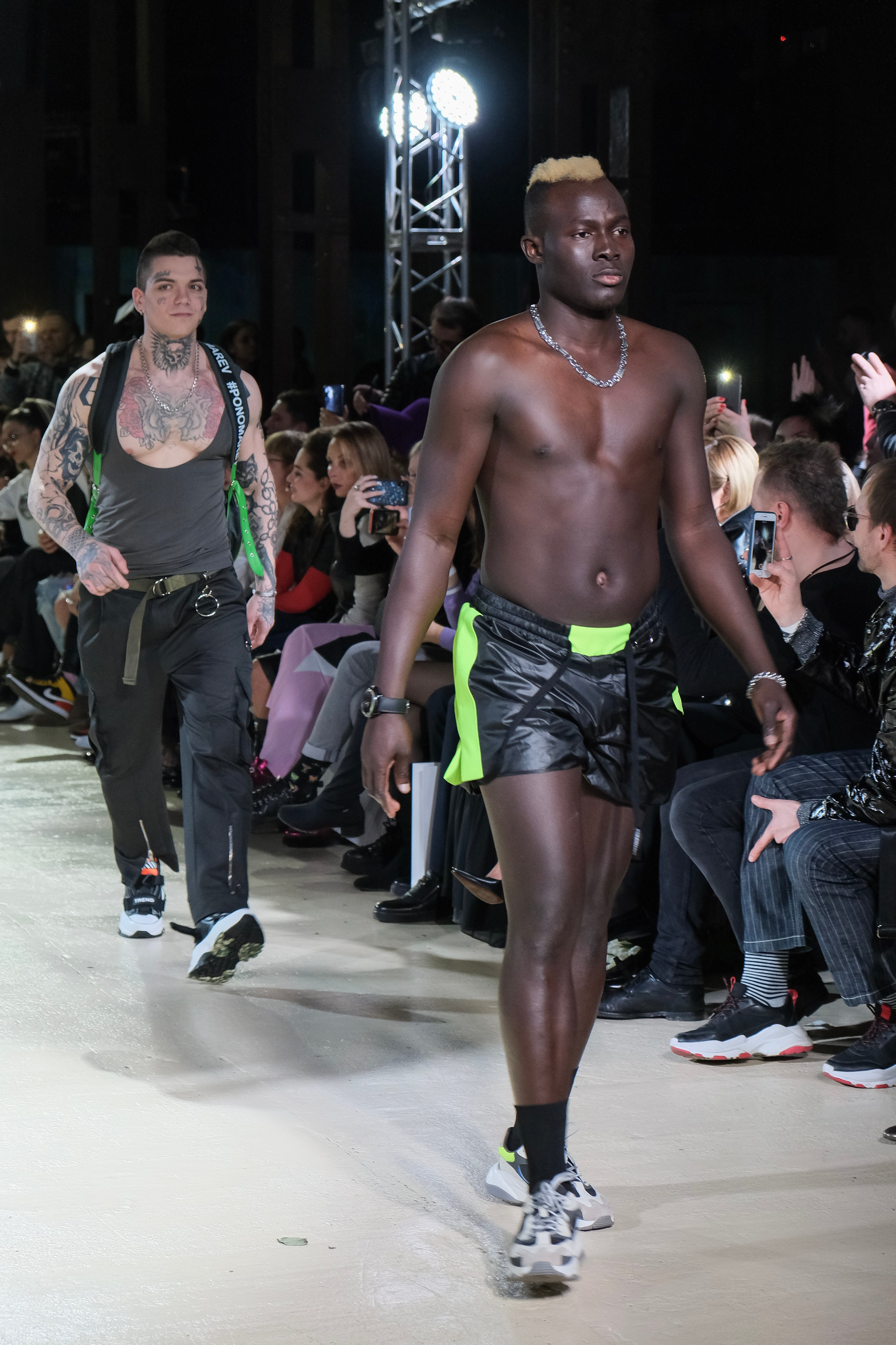 Ponomarev_pokaz. Антон Гошовский - свадебный и семейный фотограф в Москве и Крыму