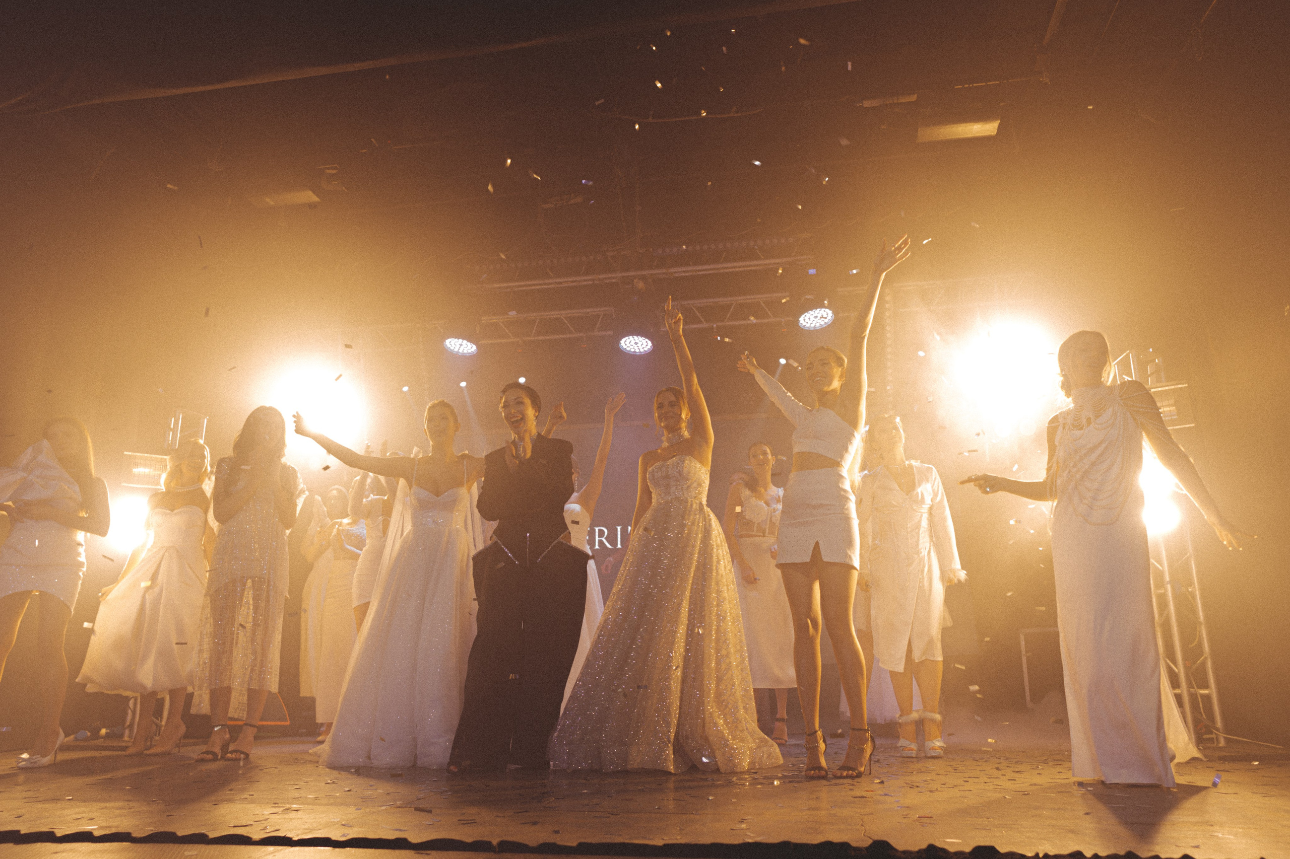 ПОКАЗ «FOR BRIDES» (архив 2023 год). Главная