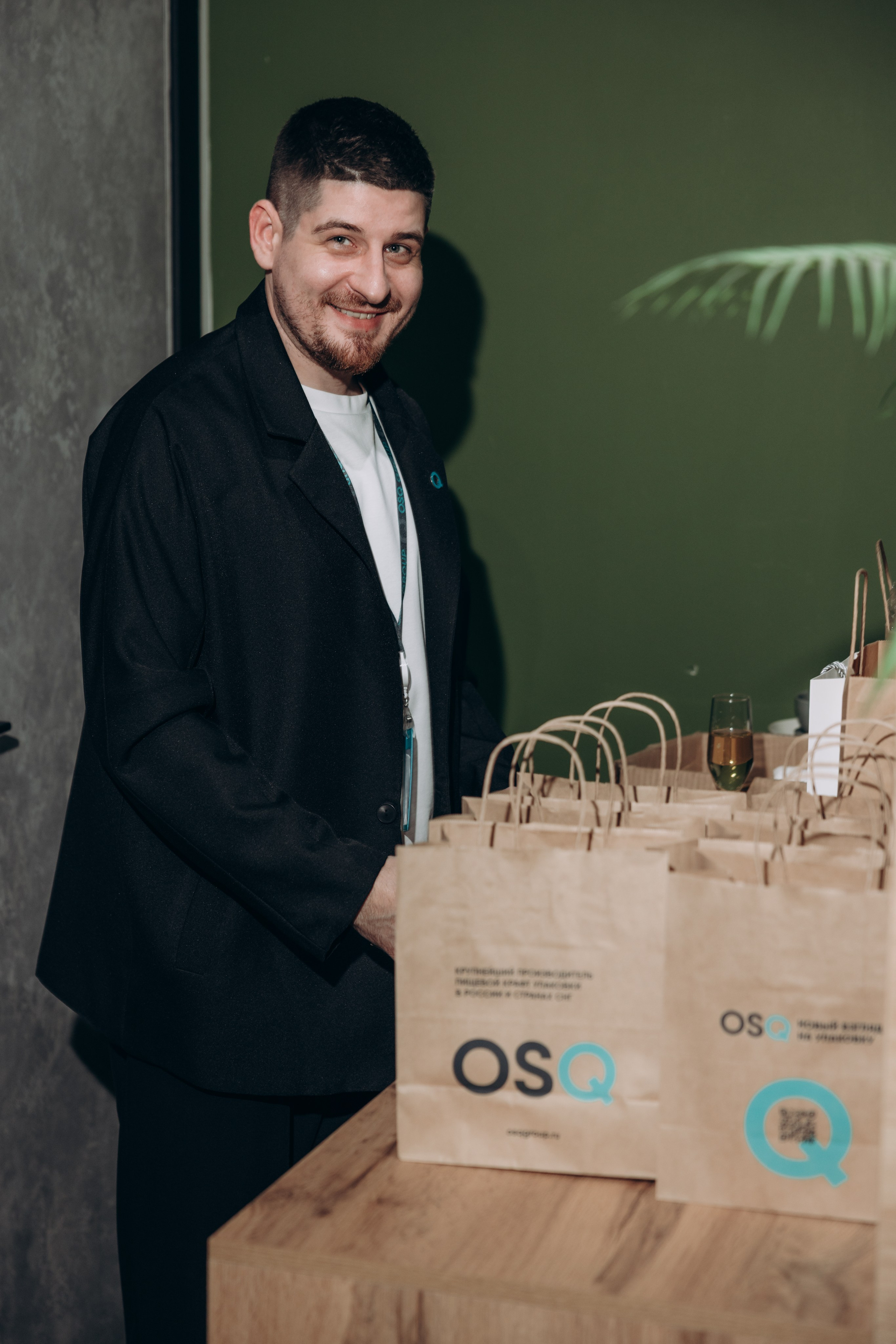 Пакетмаркет и OSQ. Фотограф в Красноярске Евдокимова Анастасия