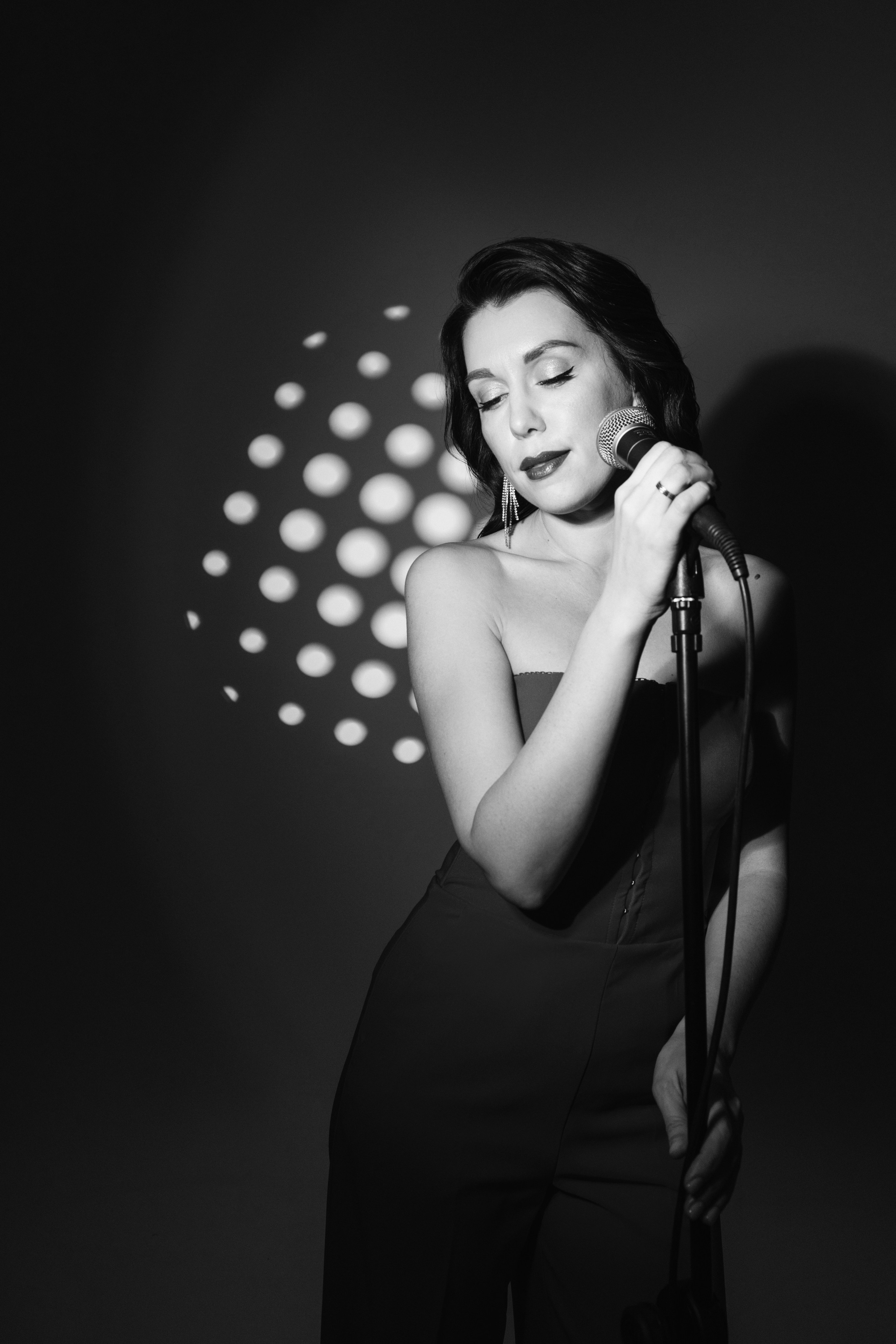 Content | Певица