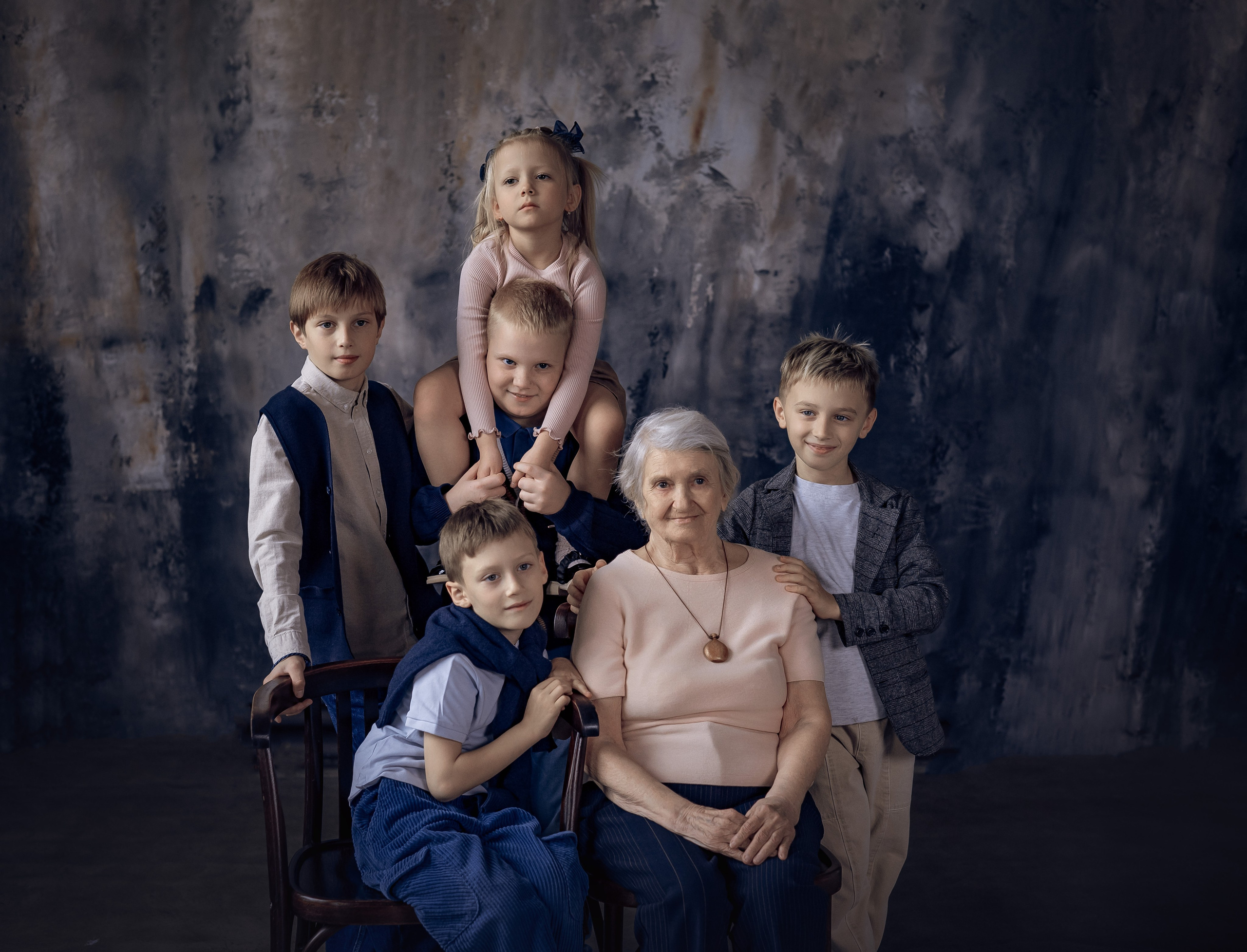 Сьемка поколений. Фотографы крещения/венчания  Красноярск Татьяна и Вячеслав Переваловы