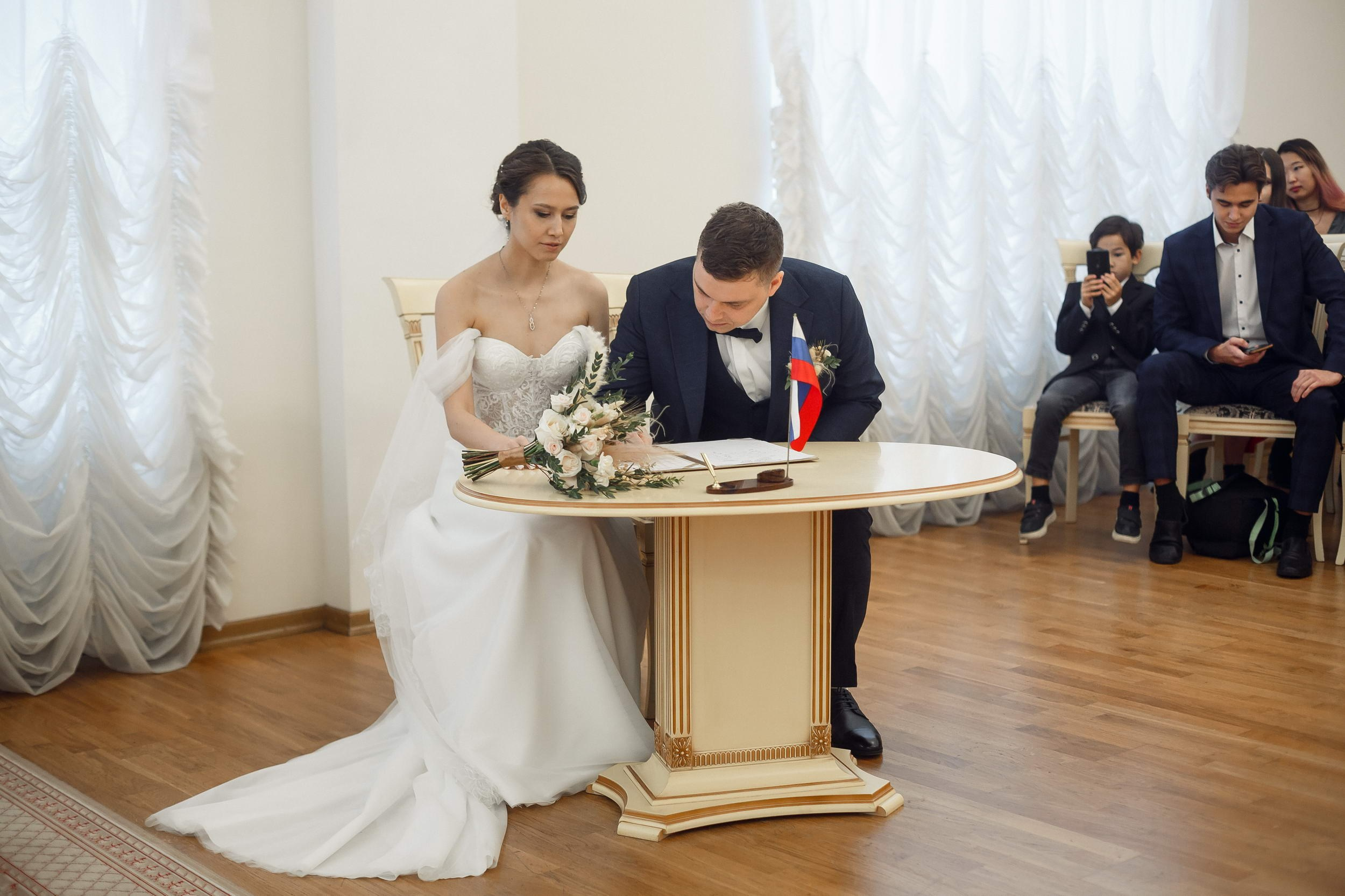 Анонс: Мария и Василий. Свадебный фотограф Игорь Брундасов 8PHOTO на свадьбу венчание загс СПб