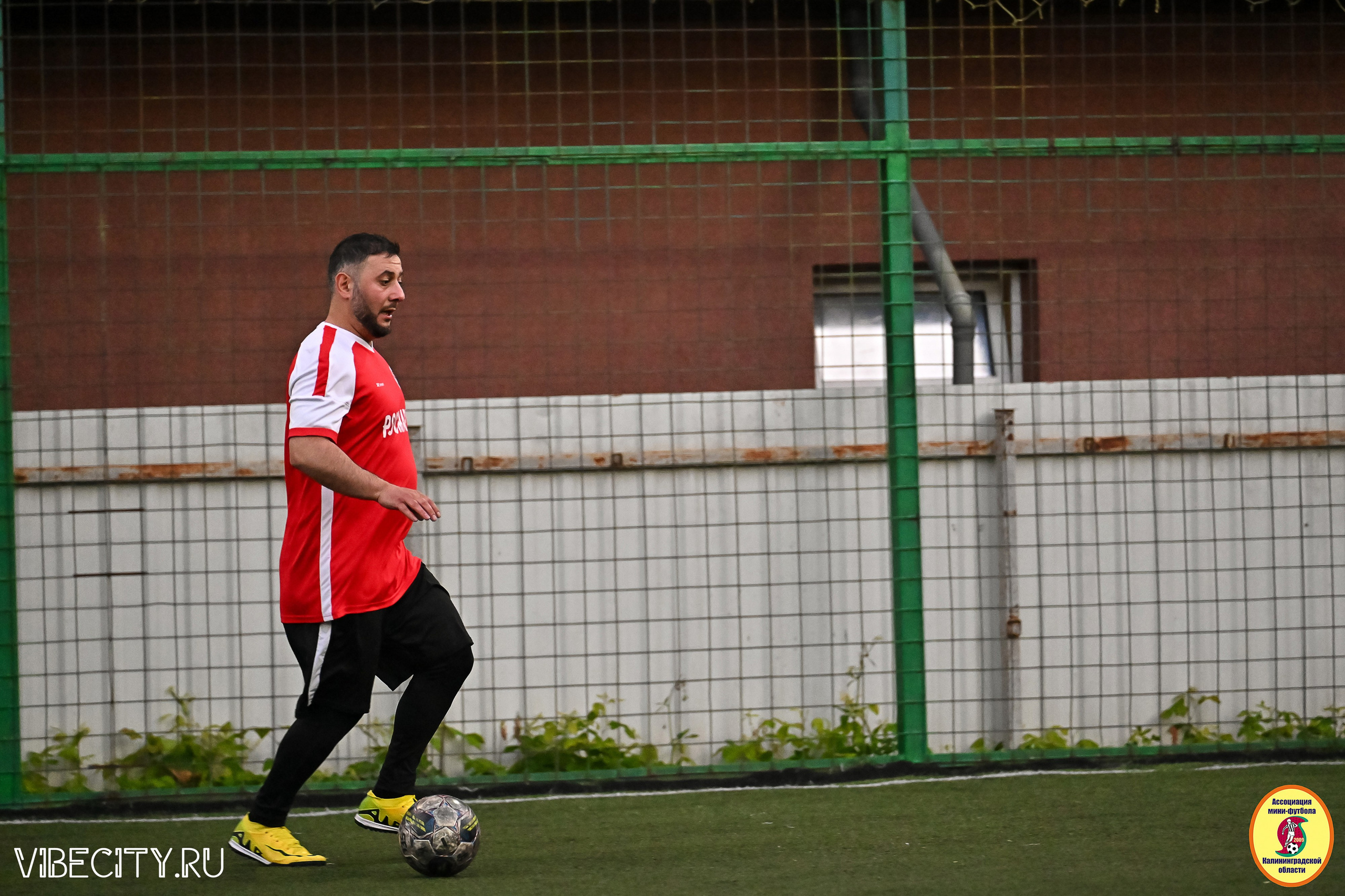 ИГРЫ МИНИ-ФУТБОЛЬНОЙ И КОРПОРАТИВНОЙ ЛИГИ. VIBECITY.RU Вайб Сити Ру Фоторепортажи Фотоотчеты Калининград