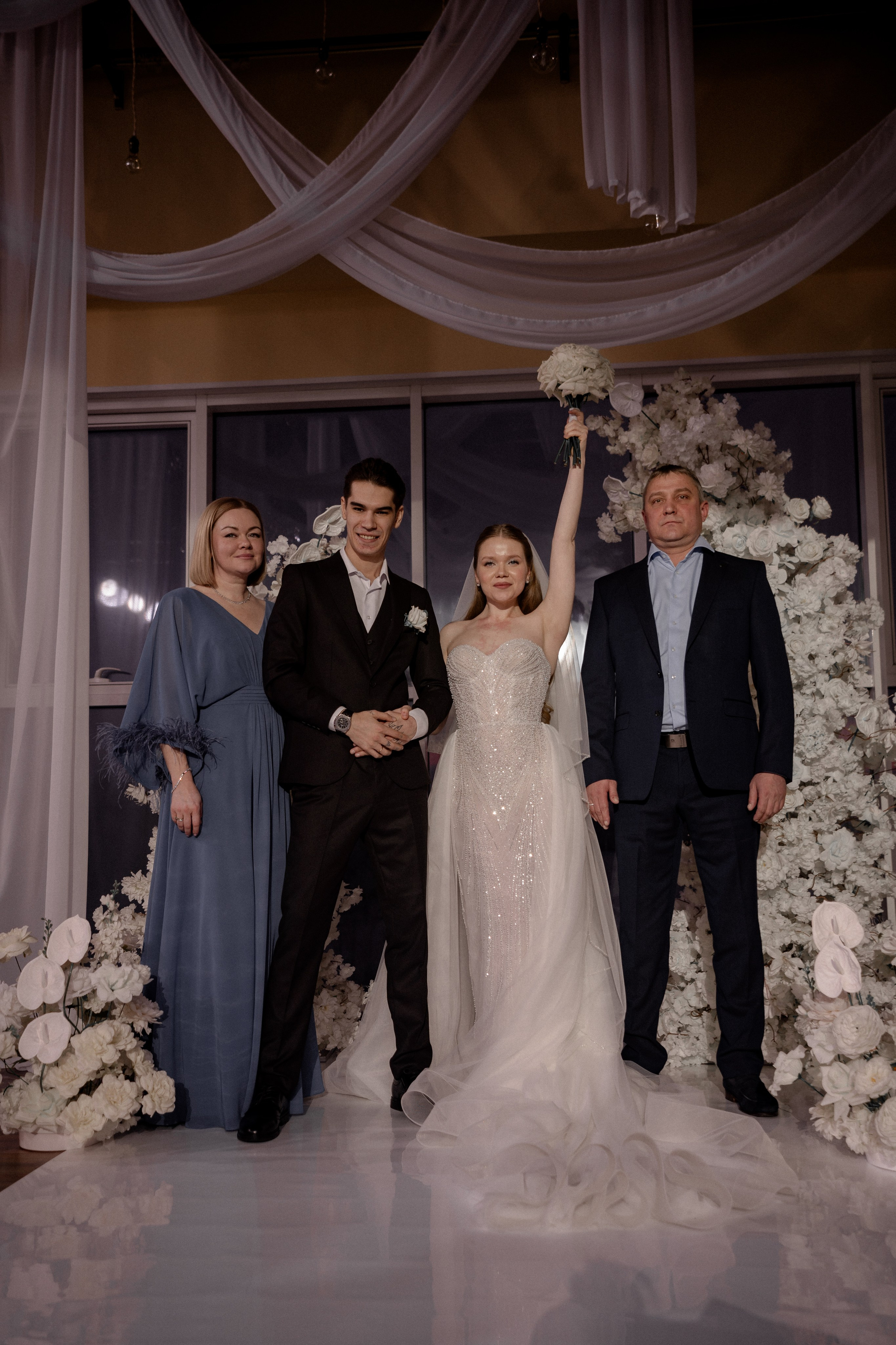 СВАДЕБНАЯ СЬЕМКА СБОРОВ В ОТЕЛЕ И ВЫЕЗД НА ЦЕРЕМОНИЮ (СНЯТО В СИБИРЕ В НИЖНЕВАРТОВСКЕ). Профессиональный фотограф, Санкт-Петербург — Виктория Богомолова