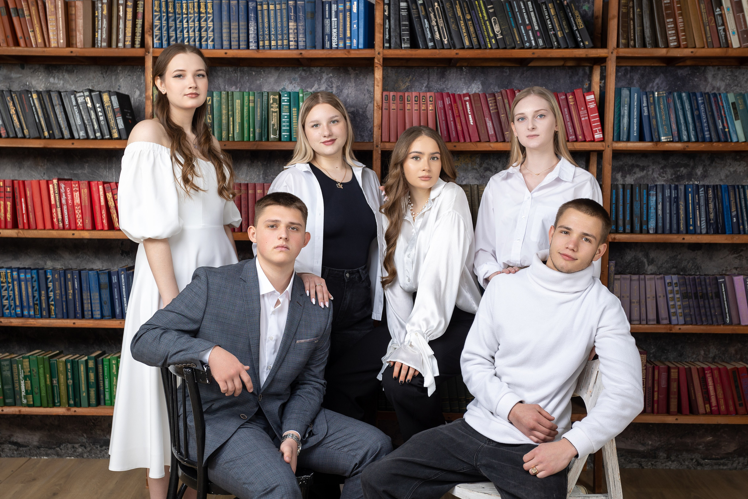 В студии. Выпускные альбомы Майкоп, Краснодар Елена Золотарева