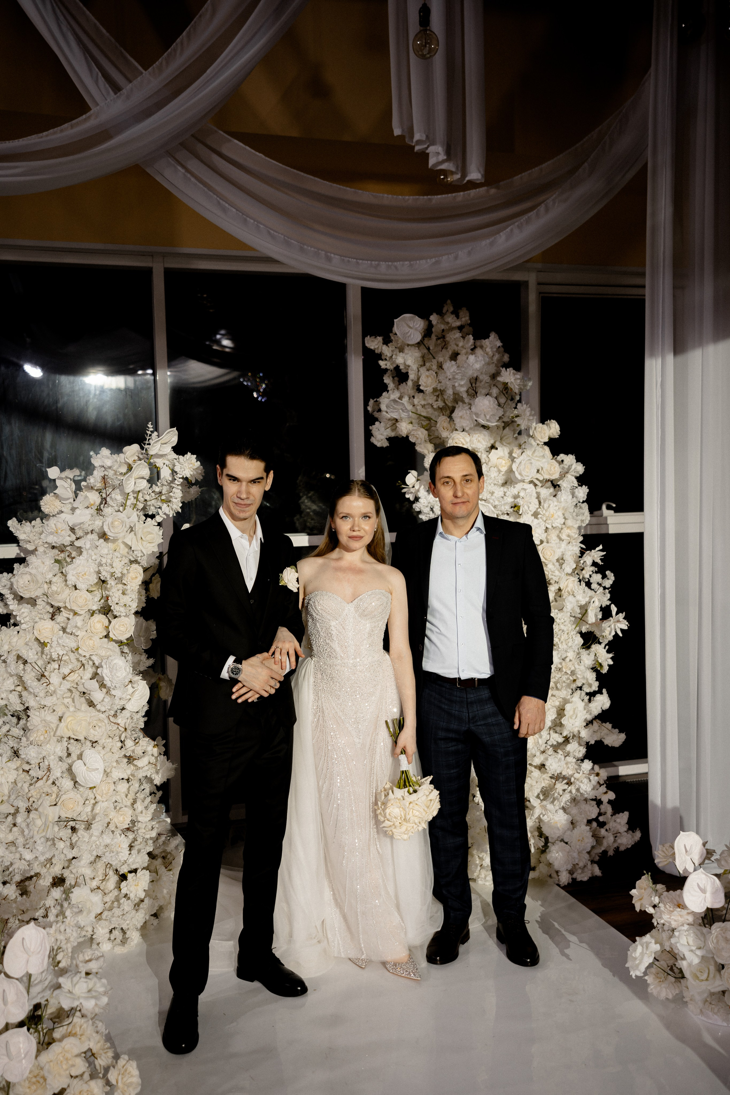 СВАДЕБНАЯ СЬЕМКА СБОРОВ В ОТЕЛЕ И ВЫЕЗД НА ЦЕРЕМОНИЮ (СНЯТО В СИБИРЕ В НИЖНЕВАРТОВСКЕ). Профессиональный фотограф, Санкт-Петербург — Виктория Богомолова