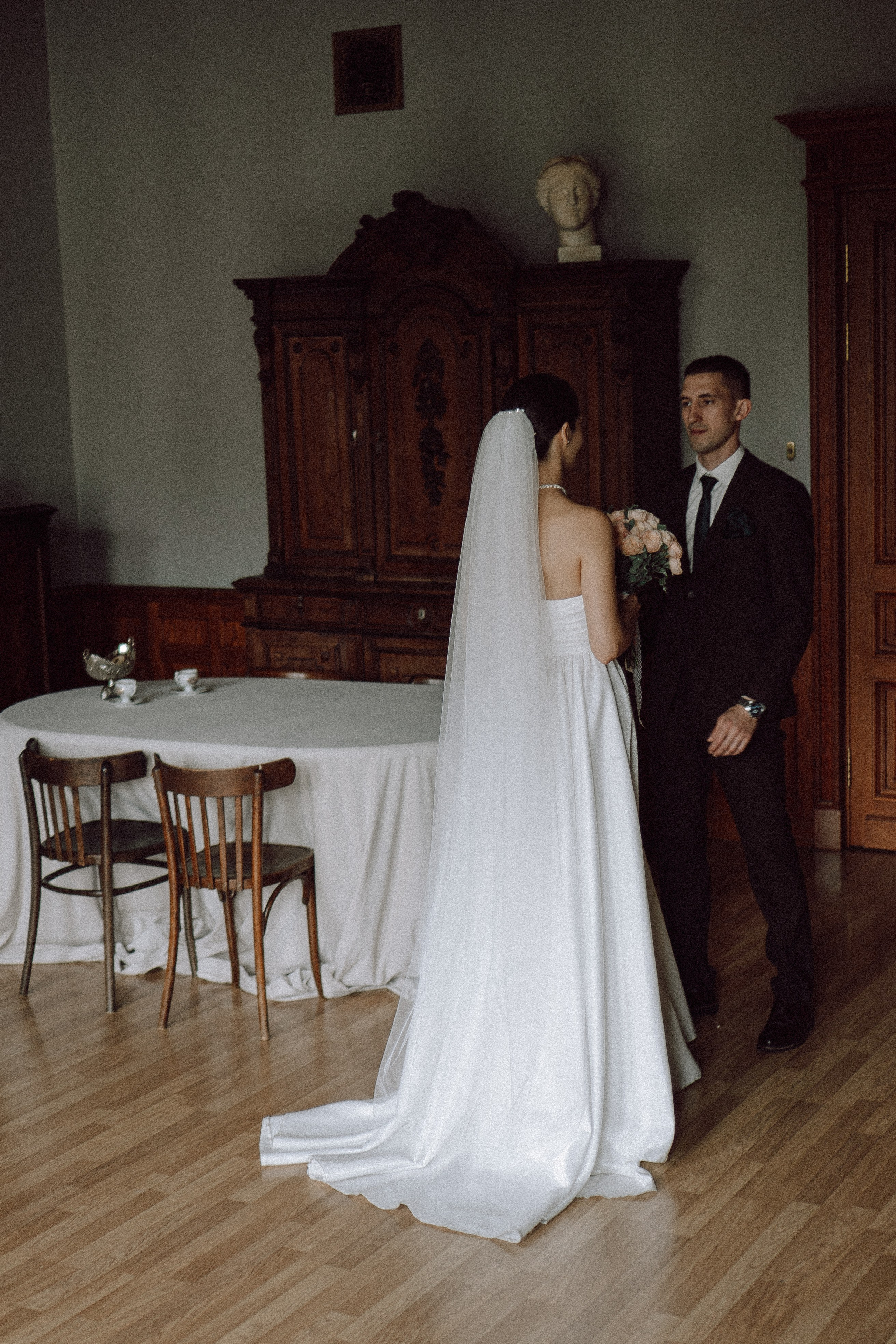 СВАДЕБНАЯ ПРОГУЛКА В САНТК-ПЕТЕРБУРГЕ (ИСАКИЕВСКИЙ СОБОР, ЗИМНЯЯ КАНАВКА, ЭРМИТАЖ И БОЛЬШАЯ МОРСКАЯ УЛИЦА). Профессиональный фотограф, Санкт-Петербург — Виктория Богомолова