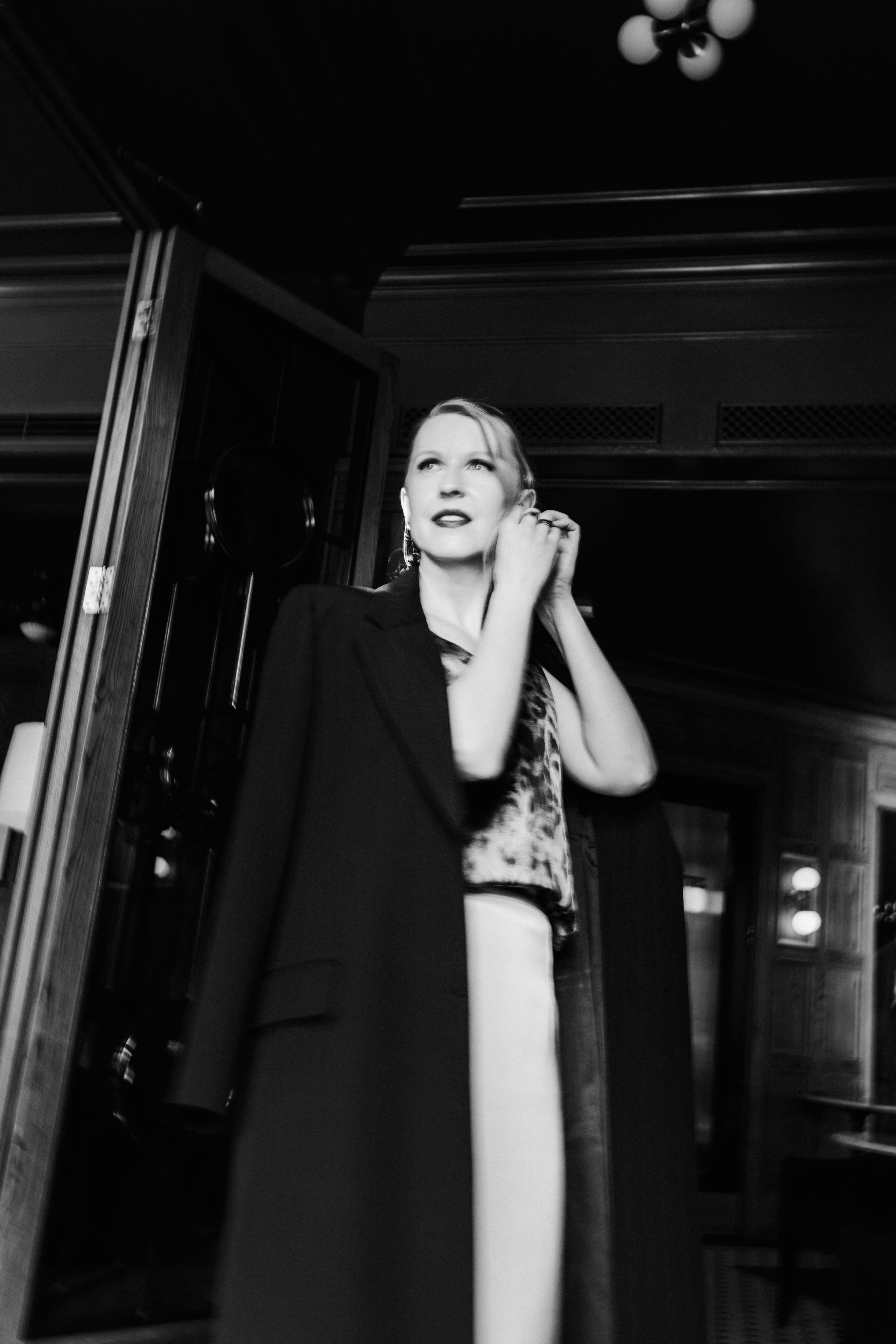 Юлианна, bar Martinique