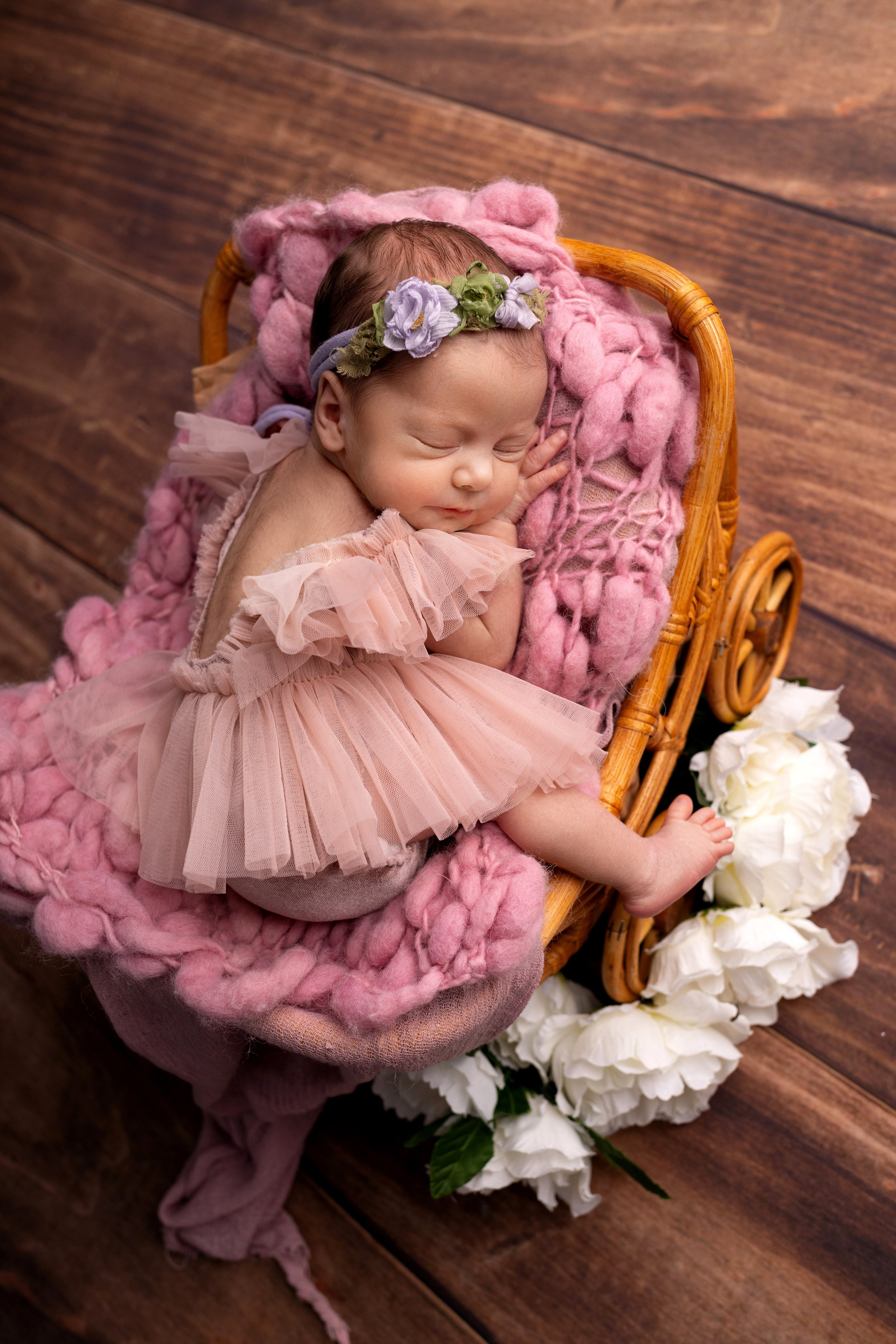 Фотосъемка двойни. Фотограф новорожденных малышей в Омске и Омской области Эльвира Камаева