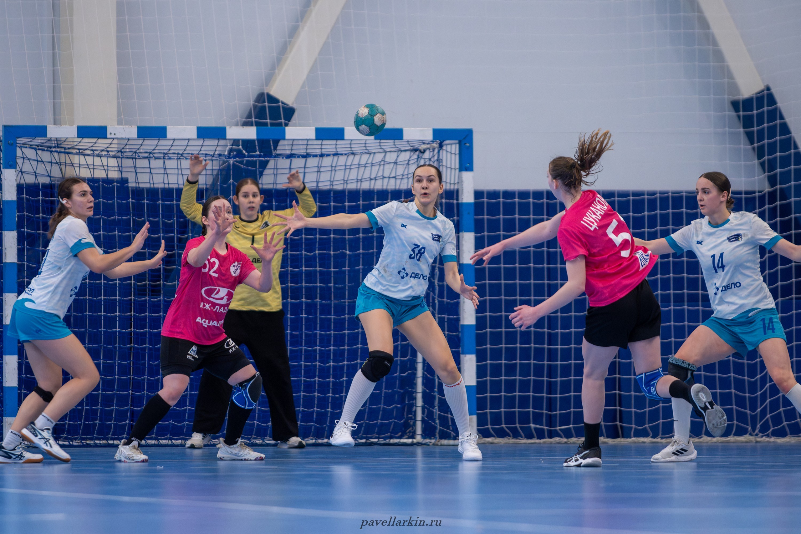 Гандбол. Черноморочка-2 — Университет-2. Спортивный фотограф, фотожурналист Павел Ларькин