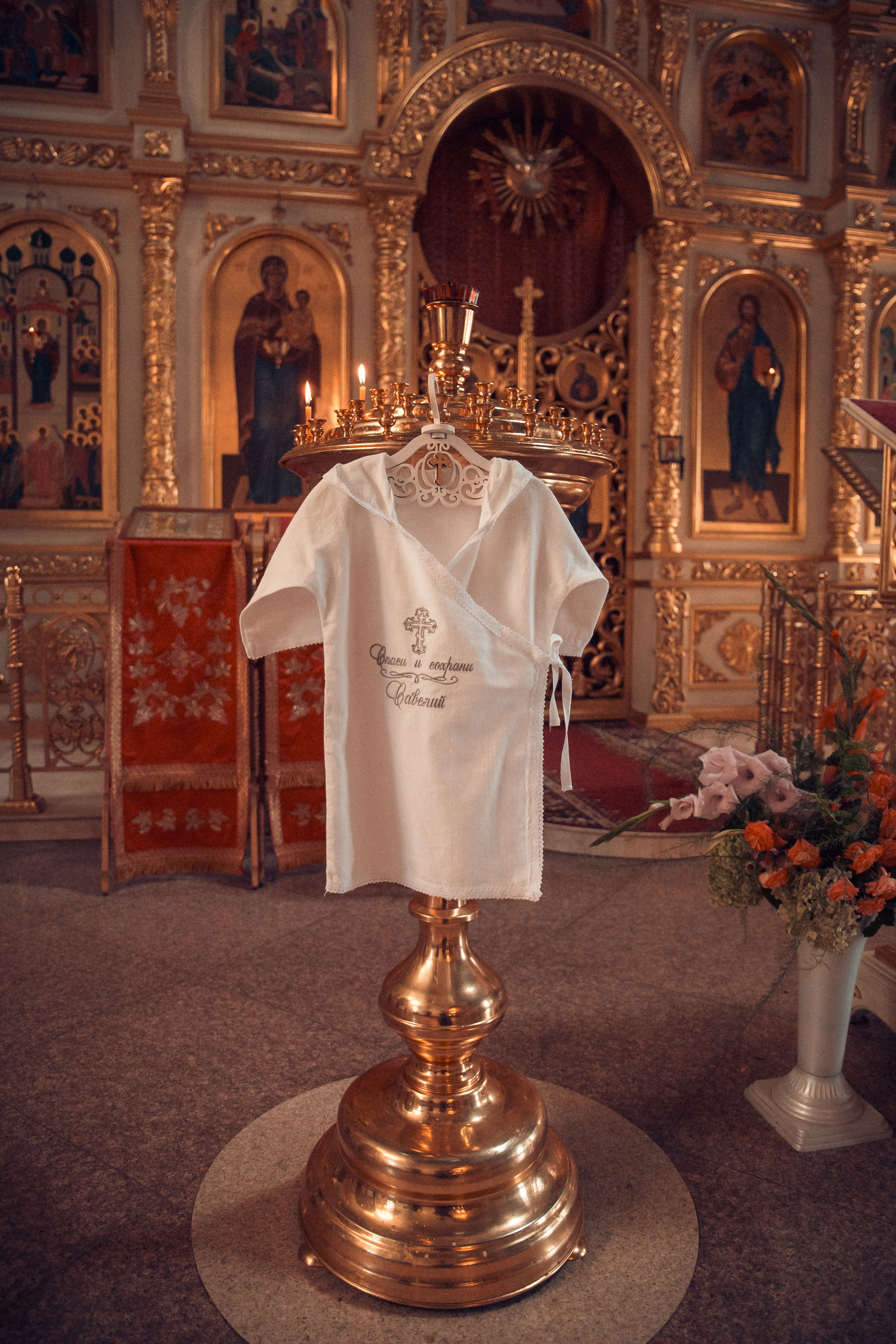 Крещение малыша. Крестильная рубашка