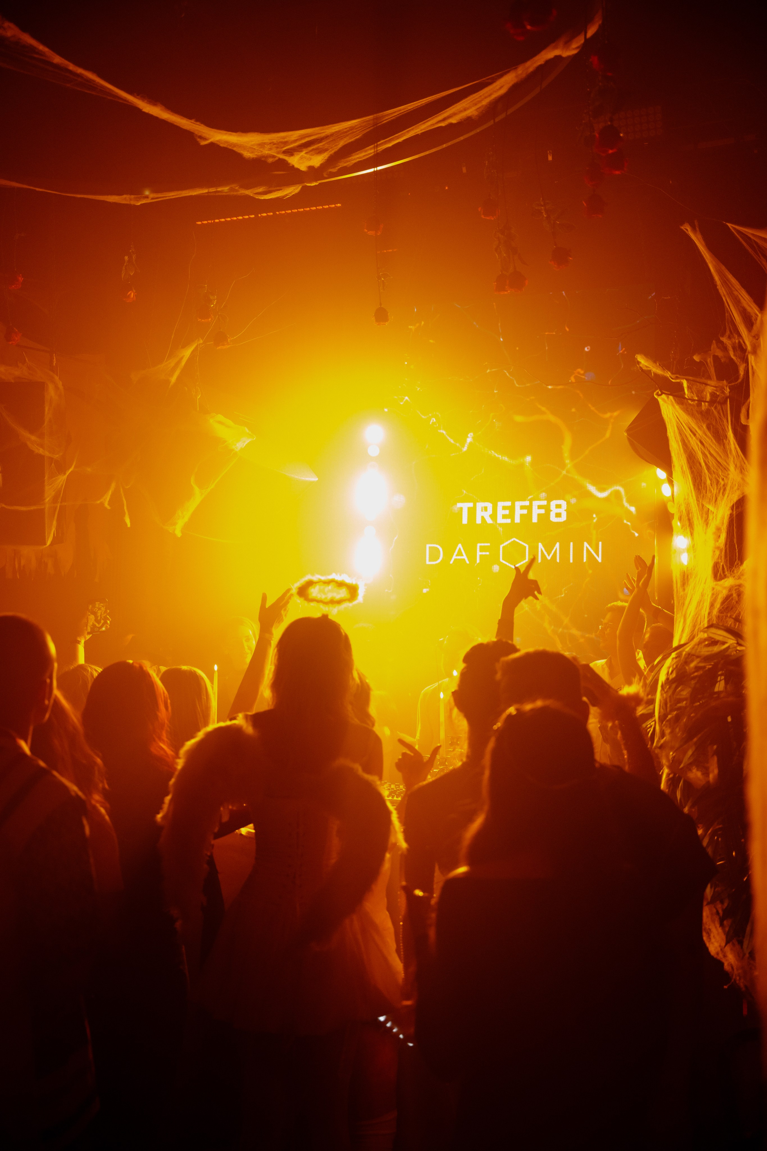 Фотограф на вечеринку с инфлюенсерами. Репортажный фотограф Москва Сергей Дружинин