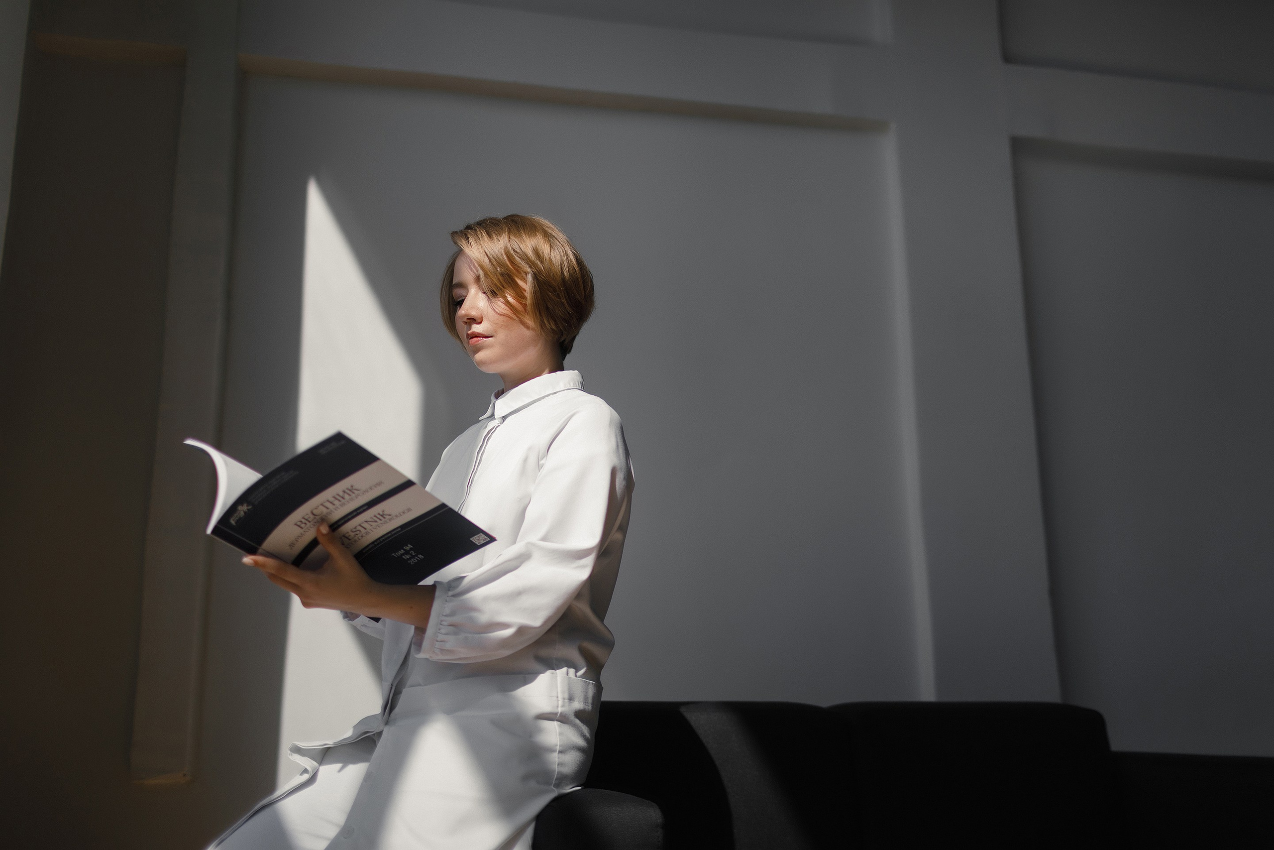 Фотосессия доктора для соц сетей. Профессиональный фотограф в Новосибирске