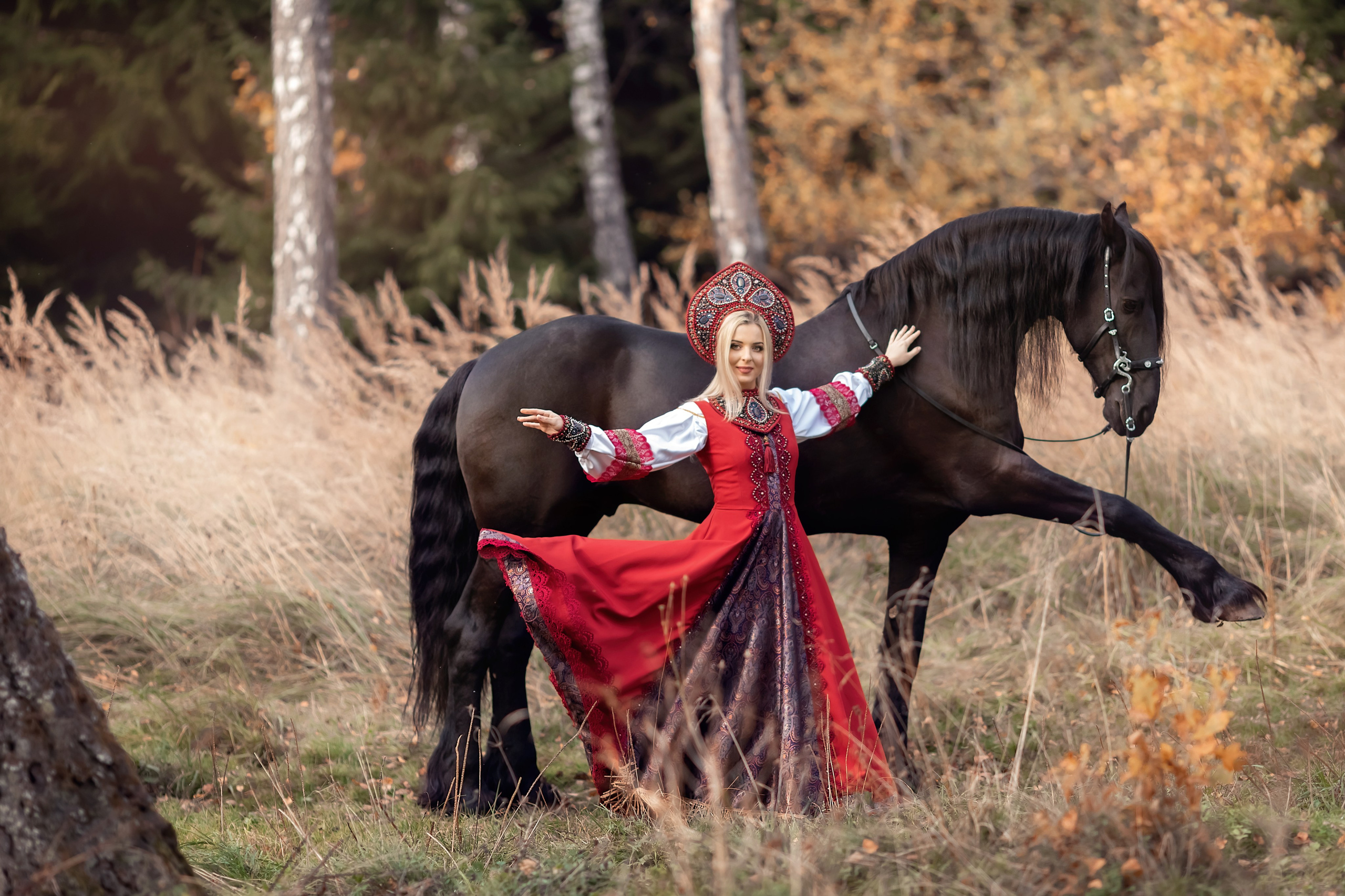 A13. Дизайнер костюмов и украшений, фотограф