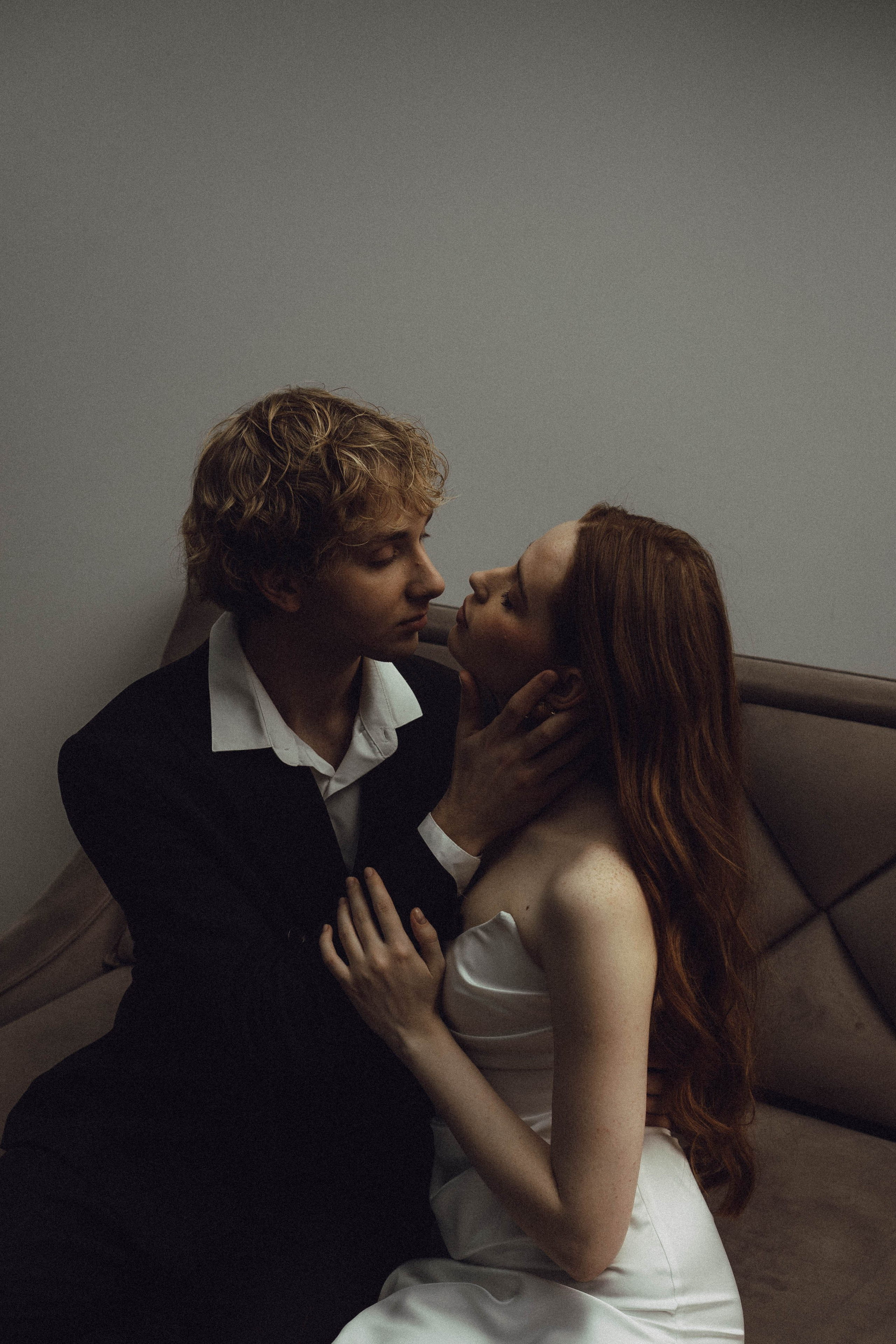 СВАДЕБНАЯ СЬЕМКА В ОТЕЛЕ. СБОРЫ ЖЕНИХА И НЕВЕСТЫ И ТАКЖЕ ТОР И ПОДГОТОВКА К ПРОГУЛКЕ. Профессиональный фотограф, Санкт-Петербург — Виктория Богомолова