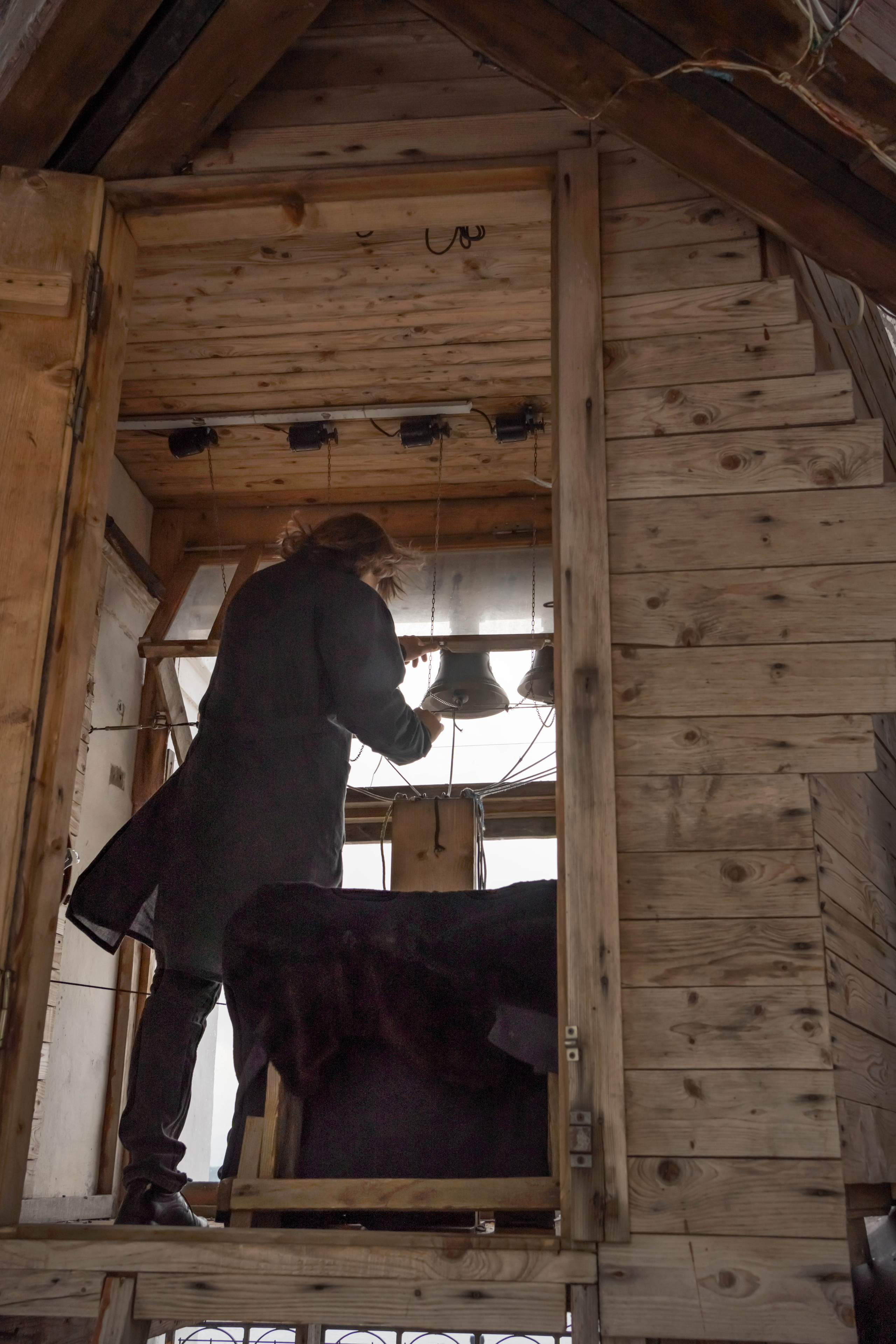 Звонарь в Нило-Столобенском монастыре, крупный план