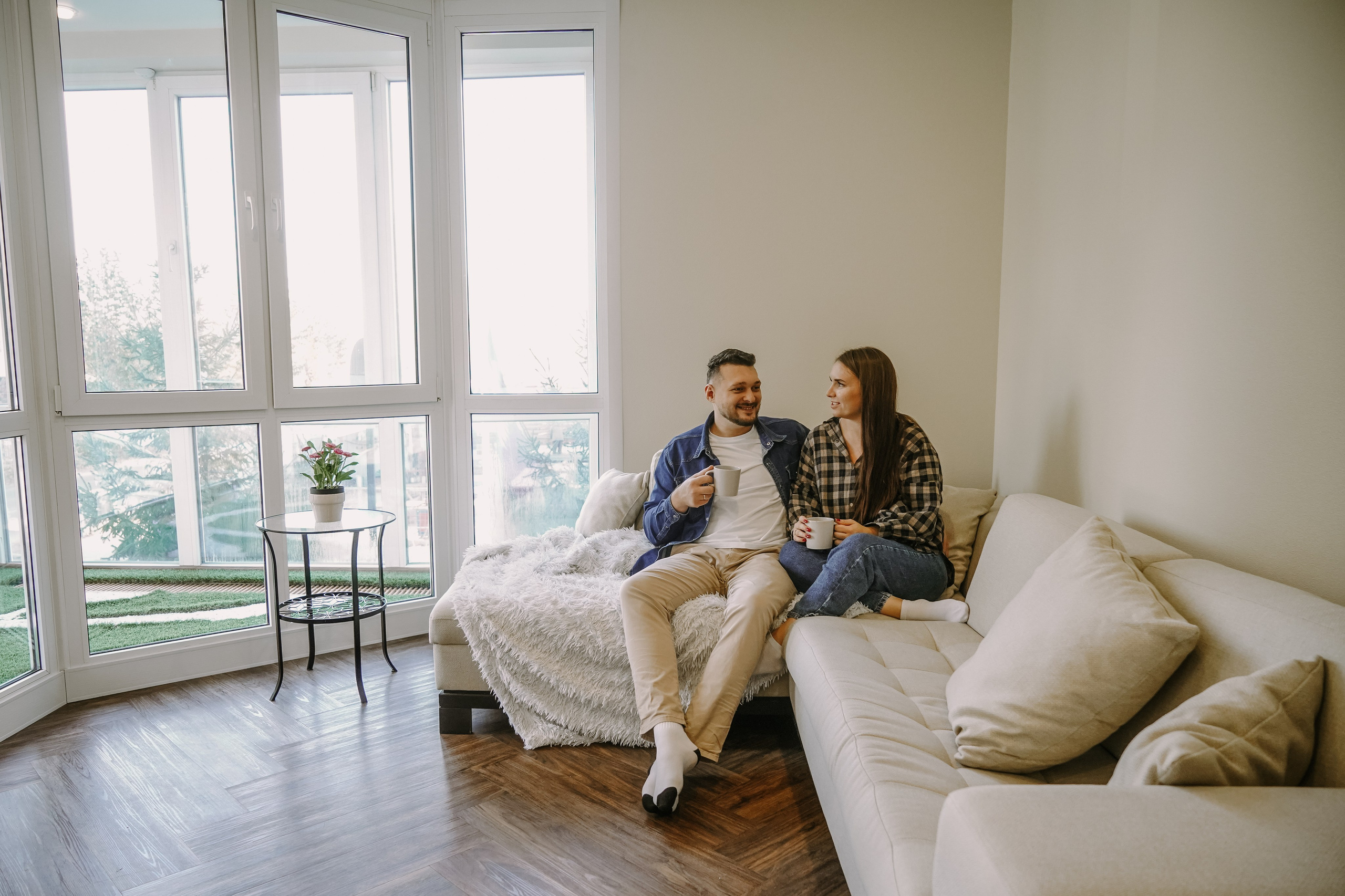 Карина, Андрей, Эмили. Главная