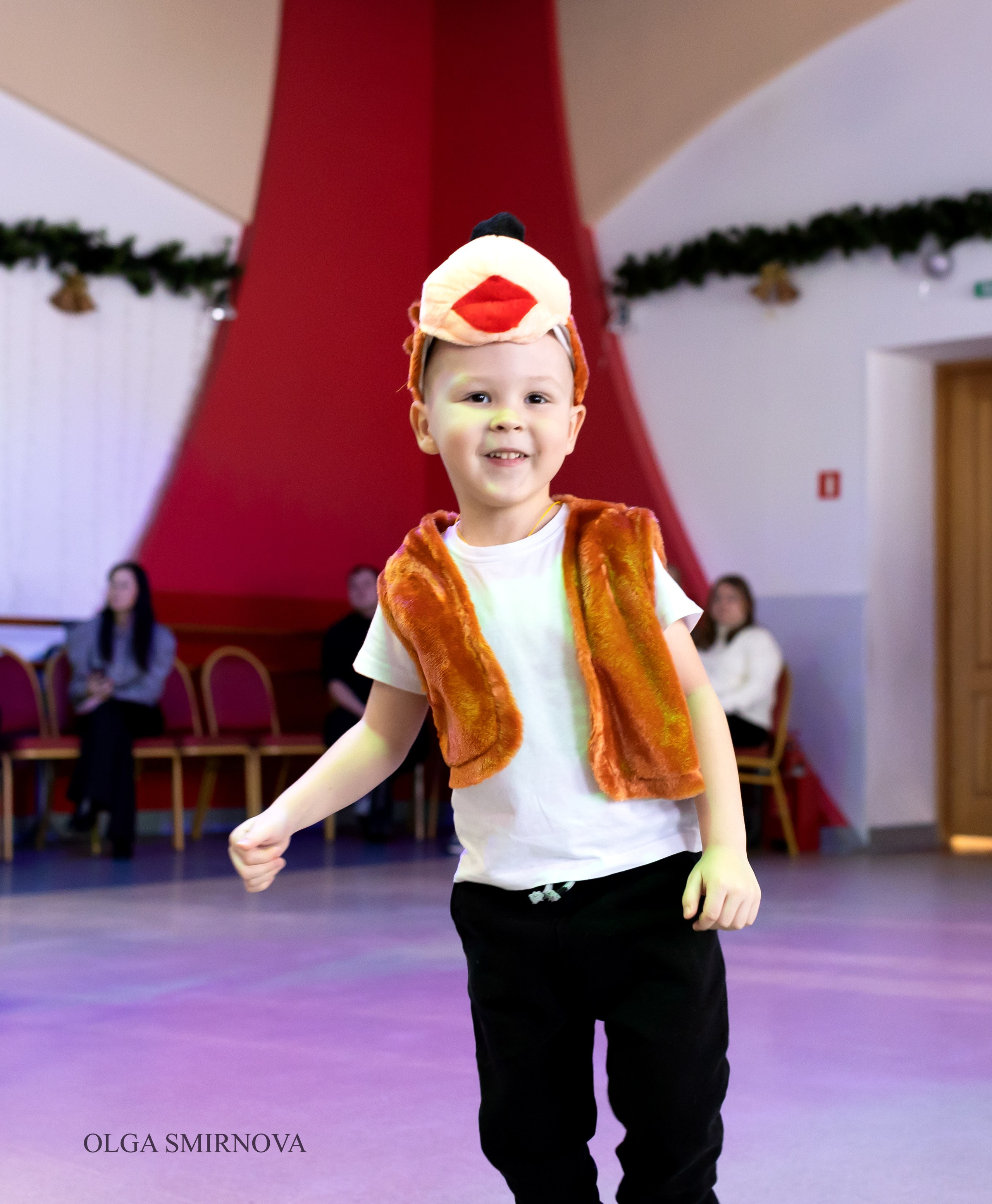 Утренник в ДОФ 04.01.25. Ольга Смирнова юрист, фотограф