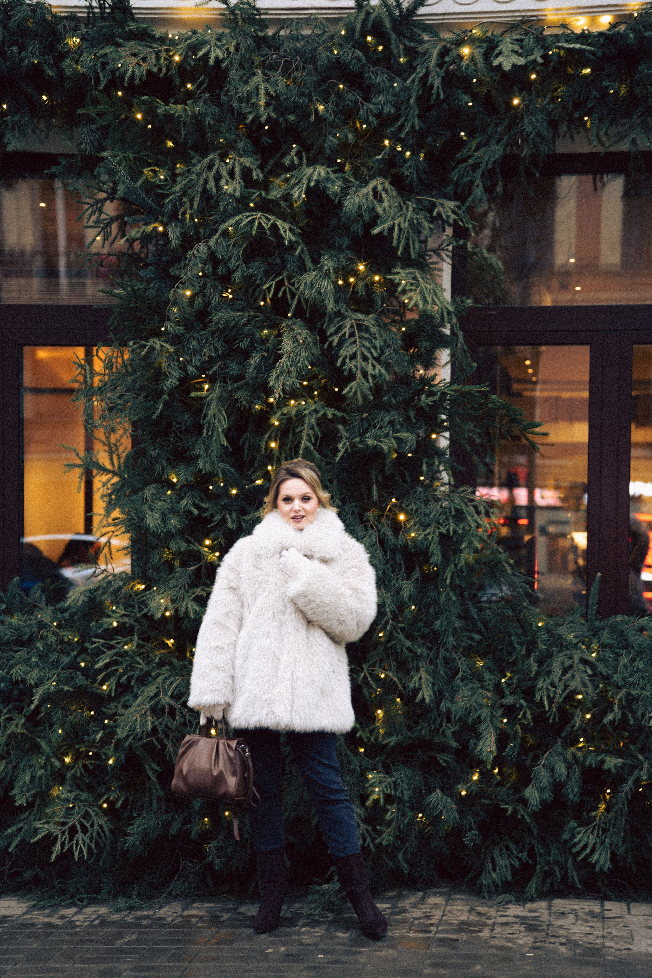 НОВОГОДНЯЯ ФОТОСЕСИИЯ В СТУДИИ ДЛЯ ДЕВУШКИ И ПРОГУЛКА ПО ЧЕРНЫШЕВСКОЙ. Профессиональный фотограф, Санкт-Петербург — Виктория Богомолова