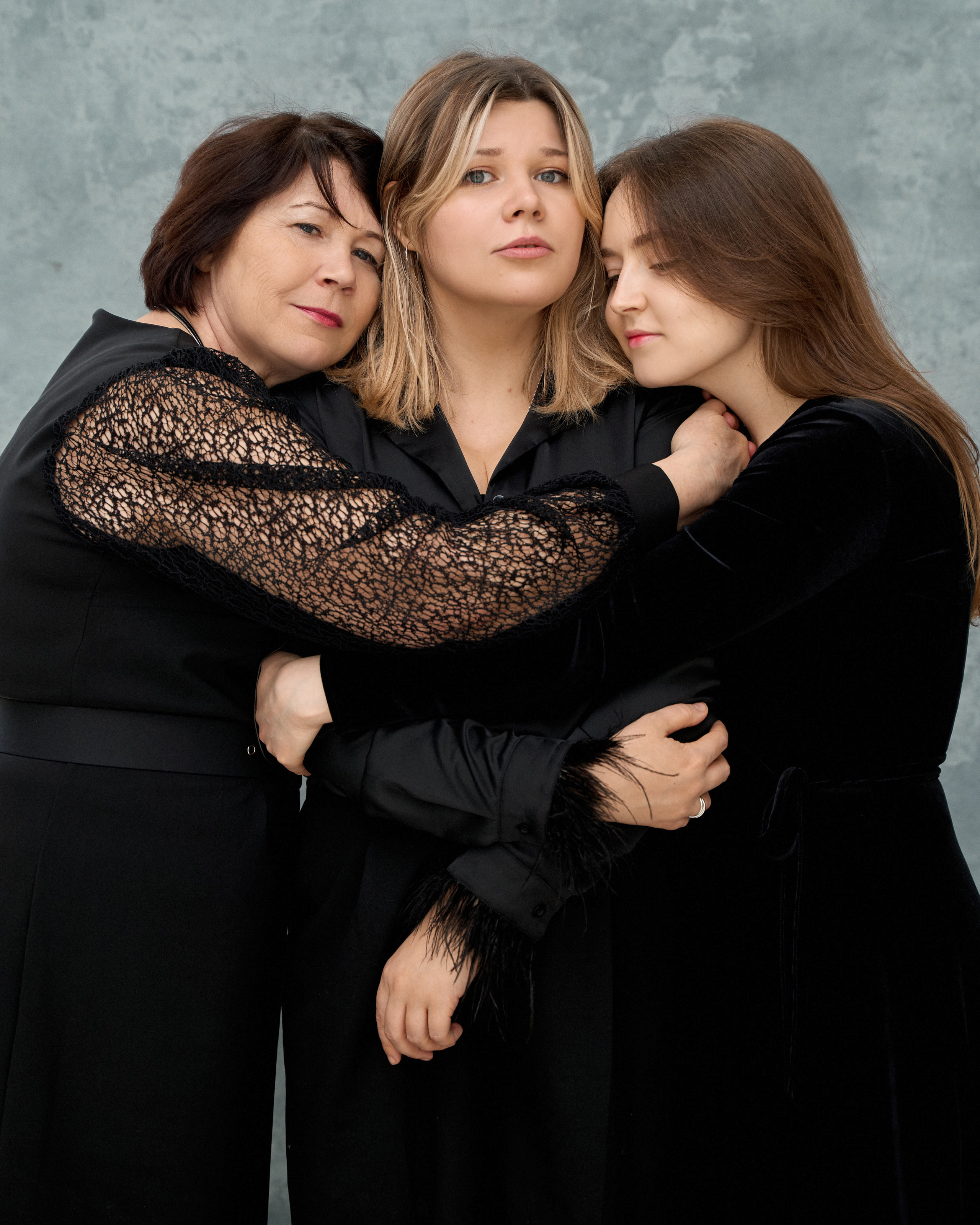 Miirra's family. Главная