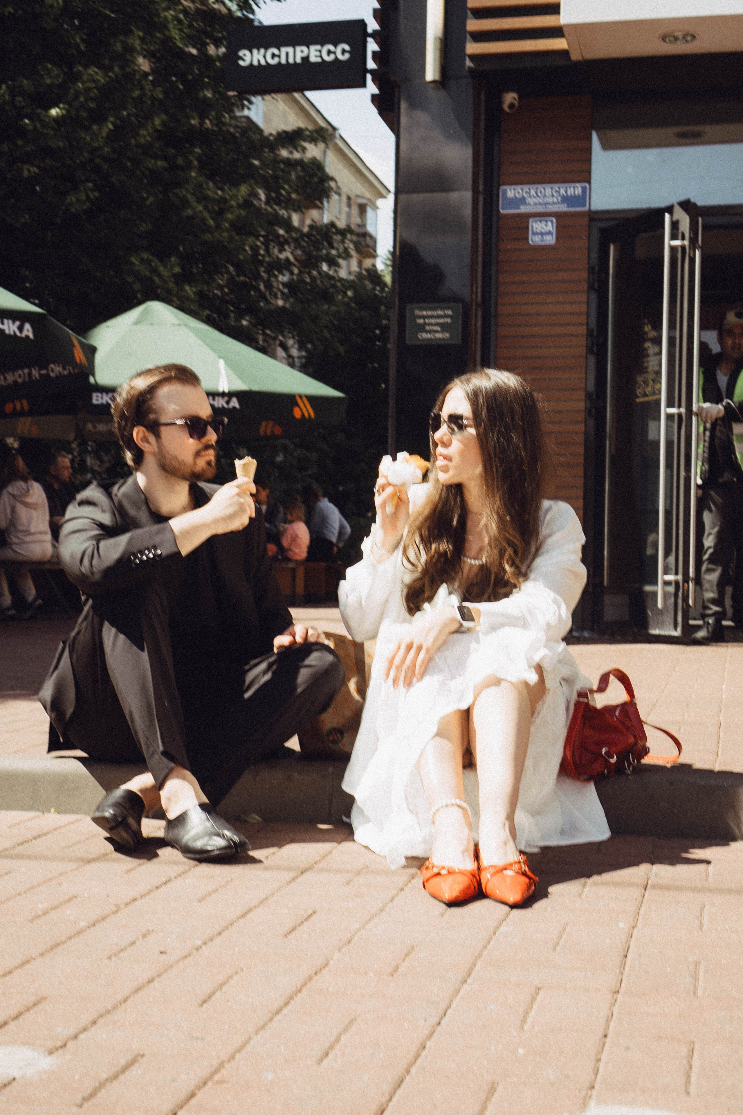 СВАДЕБНАЯ СЬЕМКА В ПАРКЕ ПОБЕДЫ И ПРОГУЛКА ПО МОСКОВСКОМУ ПРОСПЕКТУ. Профессиональный фотограф, Санкт-Петербург — Виктория Богомолова