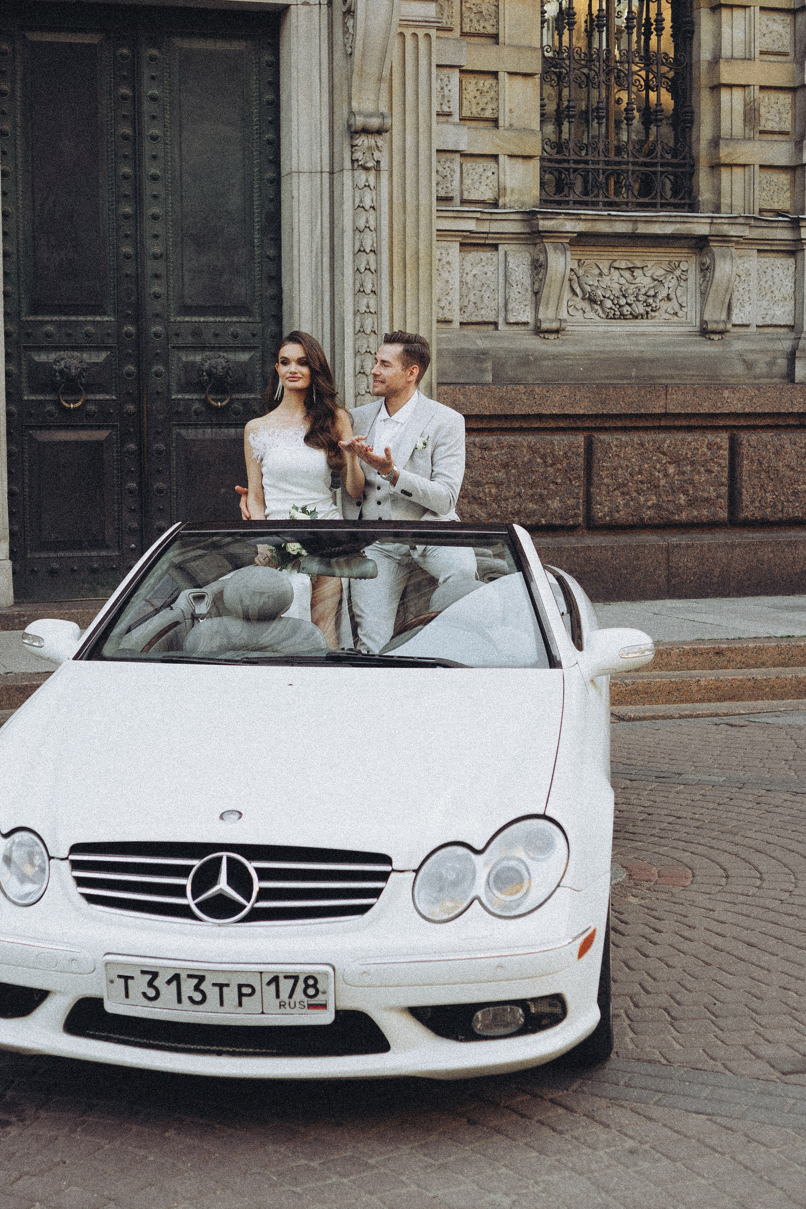 Свадебная сьемка у академии Штиглица. Профессиональный фотограф, Санкт-Петербург — Виктория Богомолова