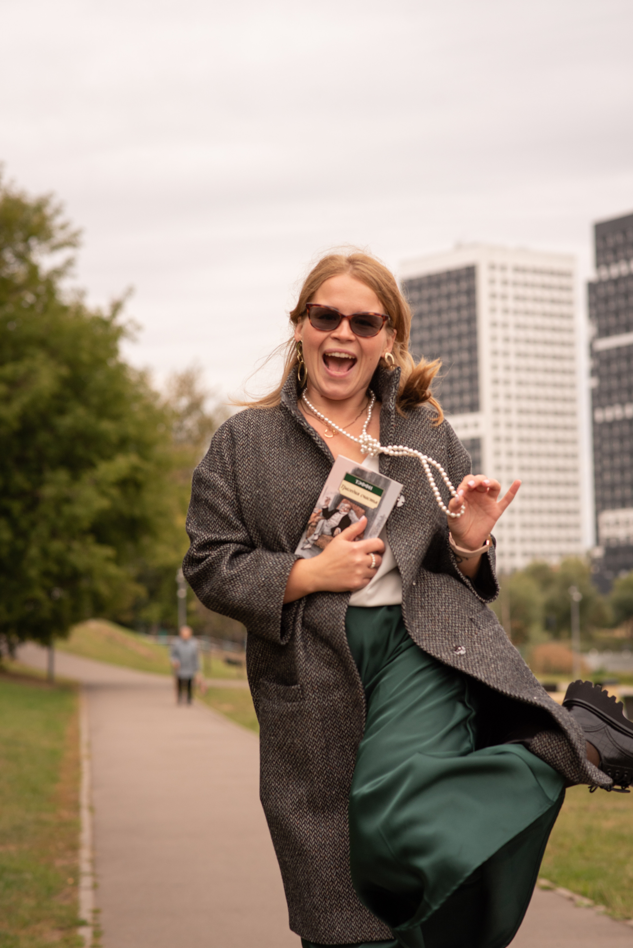 Прогулка в сочетании с чтением книг. Анна Боровикова, фотограф Пушкино