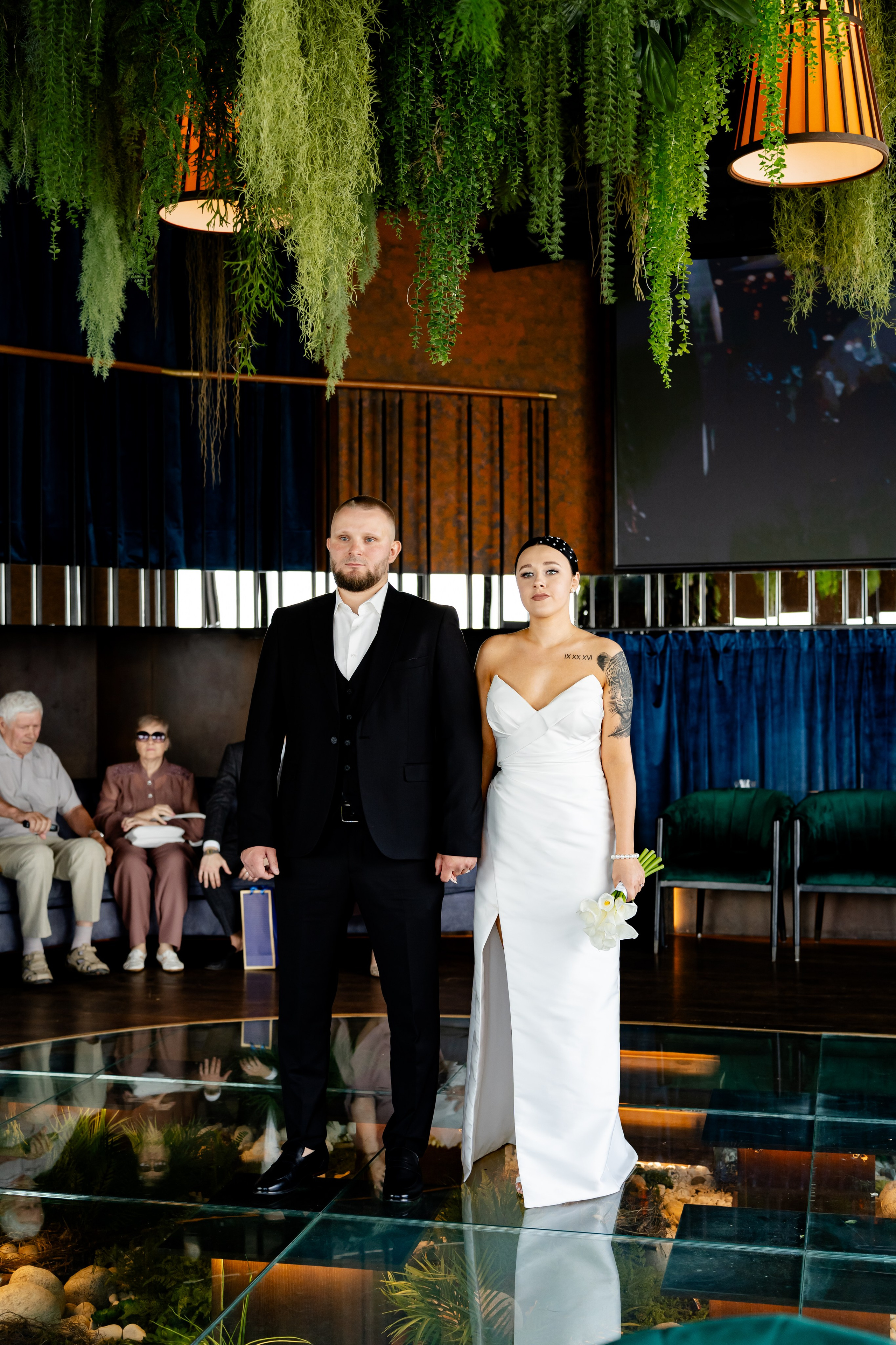 Фотограф на регистрацию брака в ресторане "Birds" в башне Око