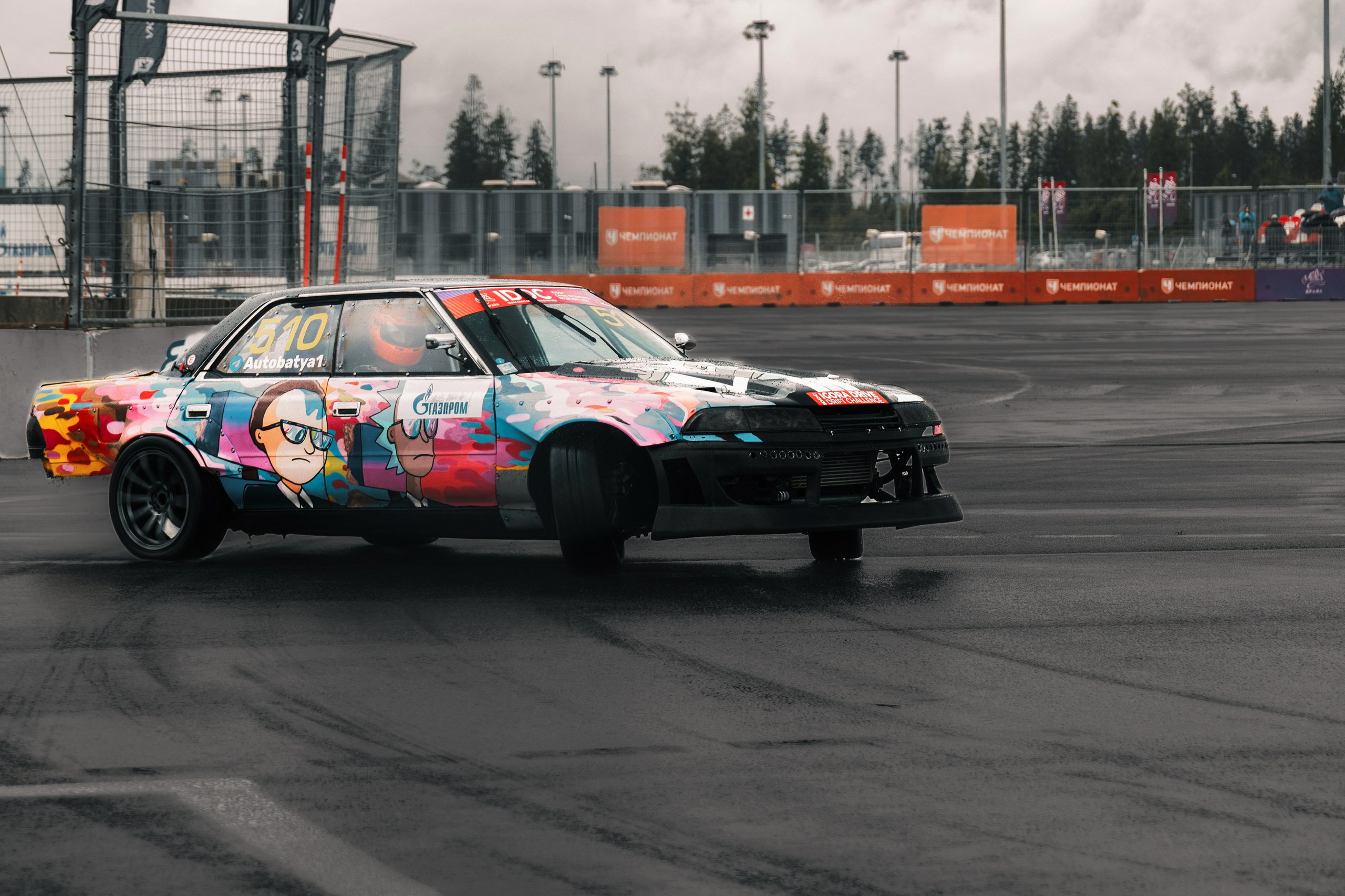 IDDC Этап 2: Бетонный Колизей и блогеры в деле