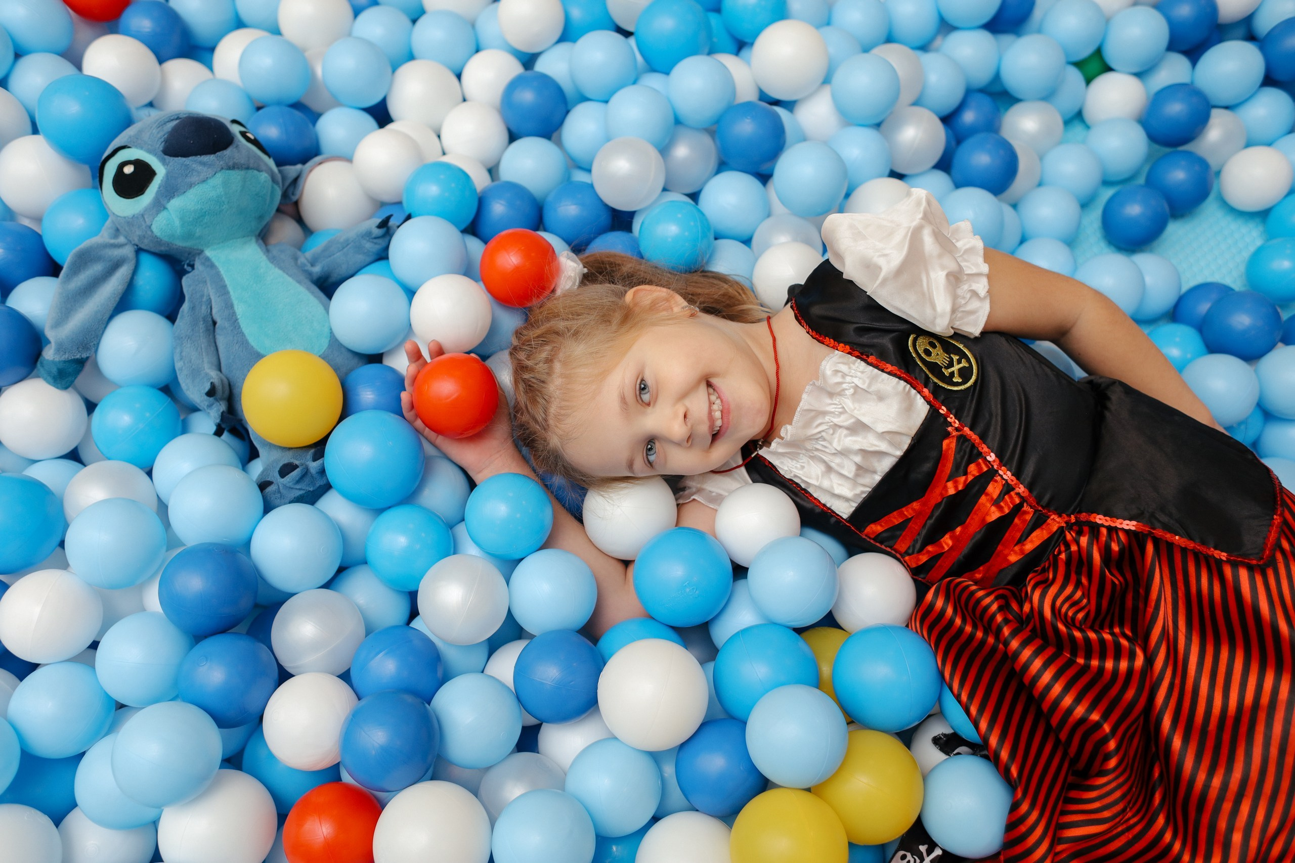 Праздники и дни рождения. Студия детской фотографии CHIK STUDIO