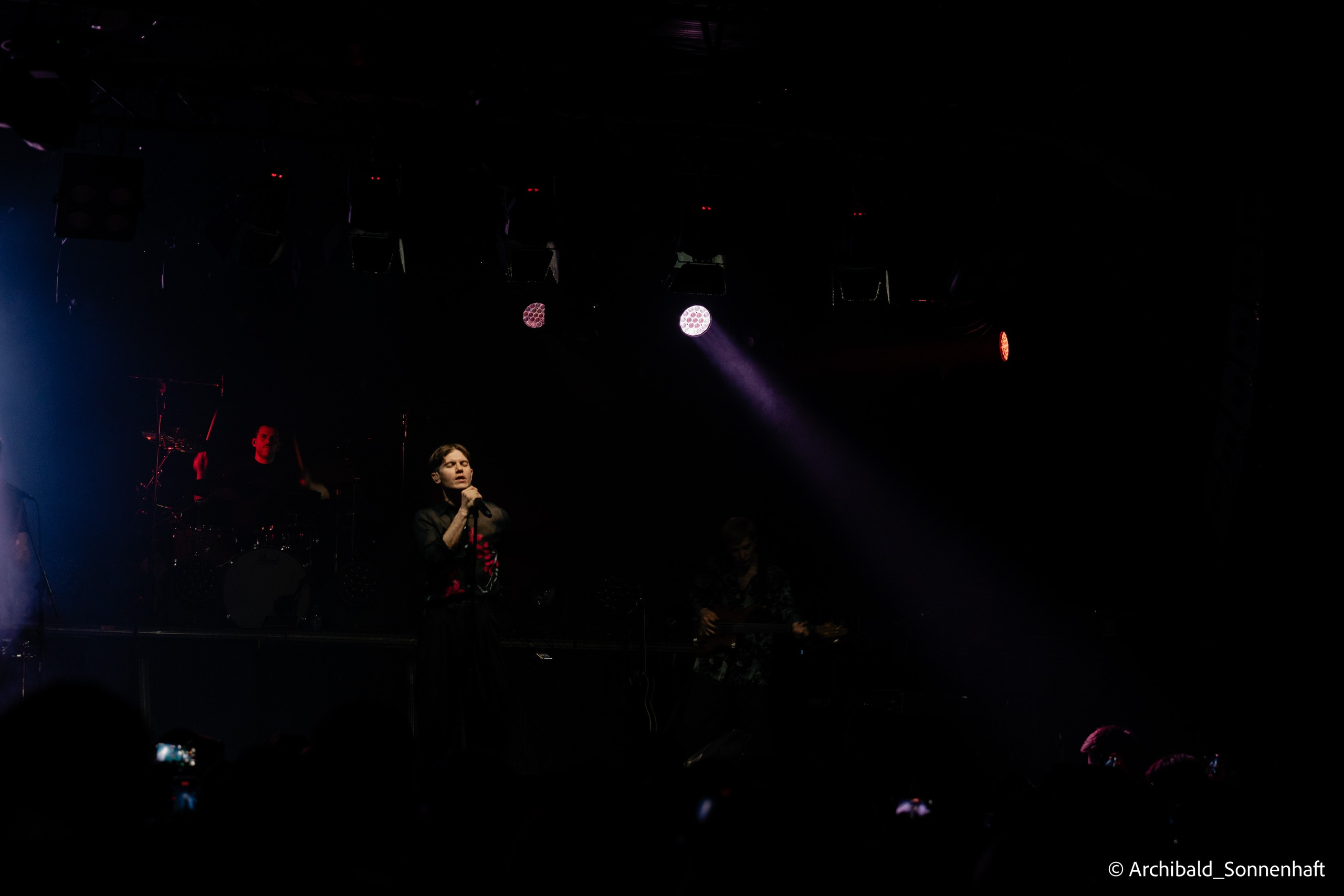 Short Paris in Beijing. Photographer in Guangzhou, China. Archibald Sonnenhaft