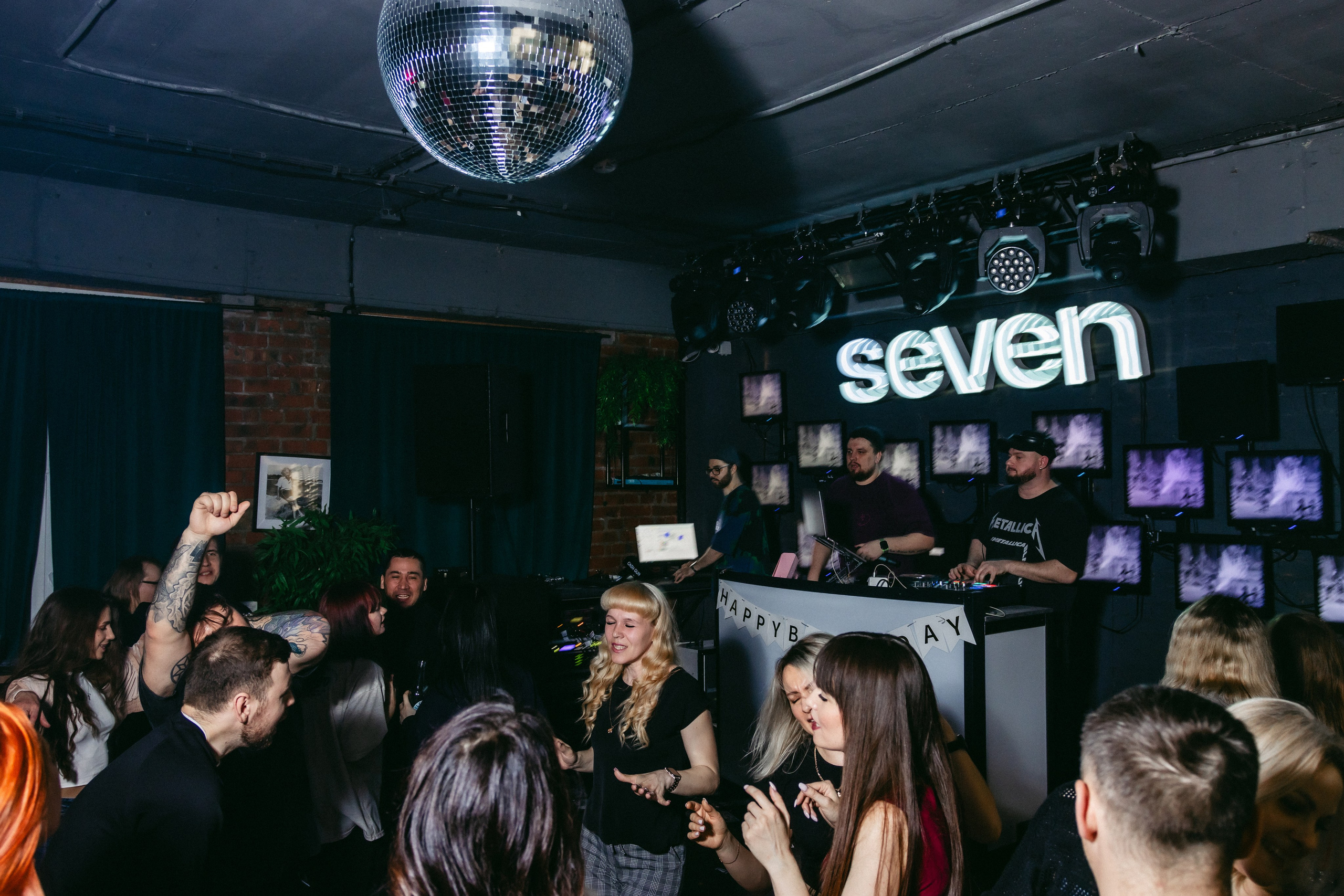 ДР SEVEN бар | 1год