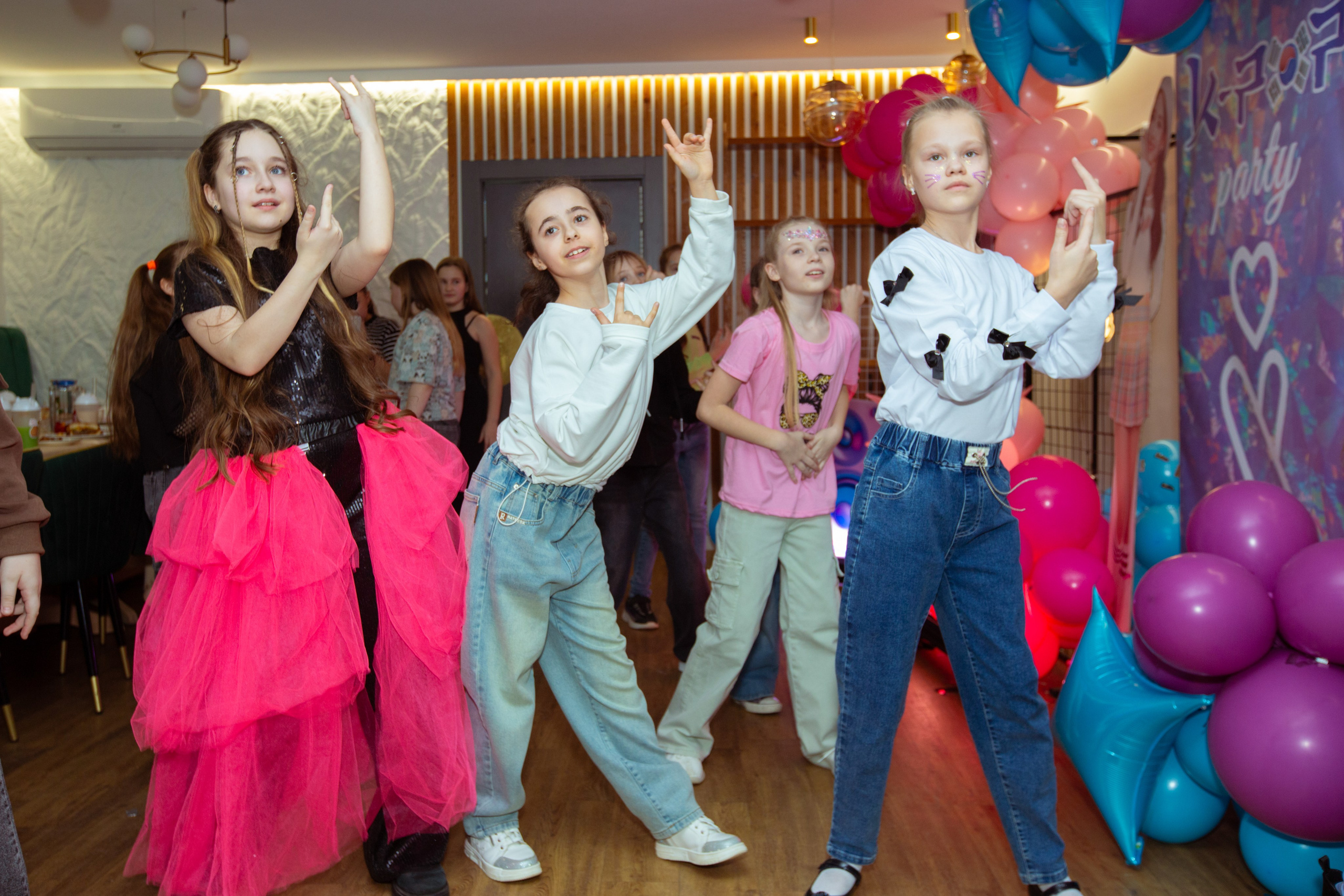 День рождения Ульяны. Фотограф Антонина Свешникова. ВЫПУСКНЫЕ ФОТОКНИГИ для детских садов и школ. Москва, Владимир