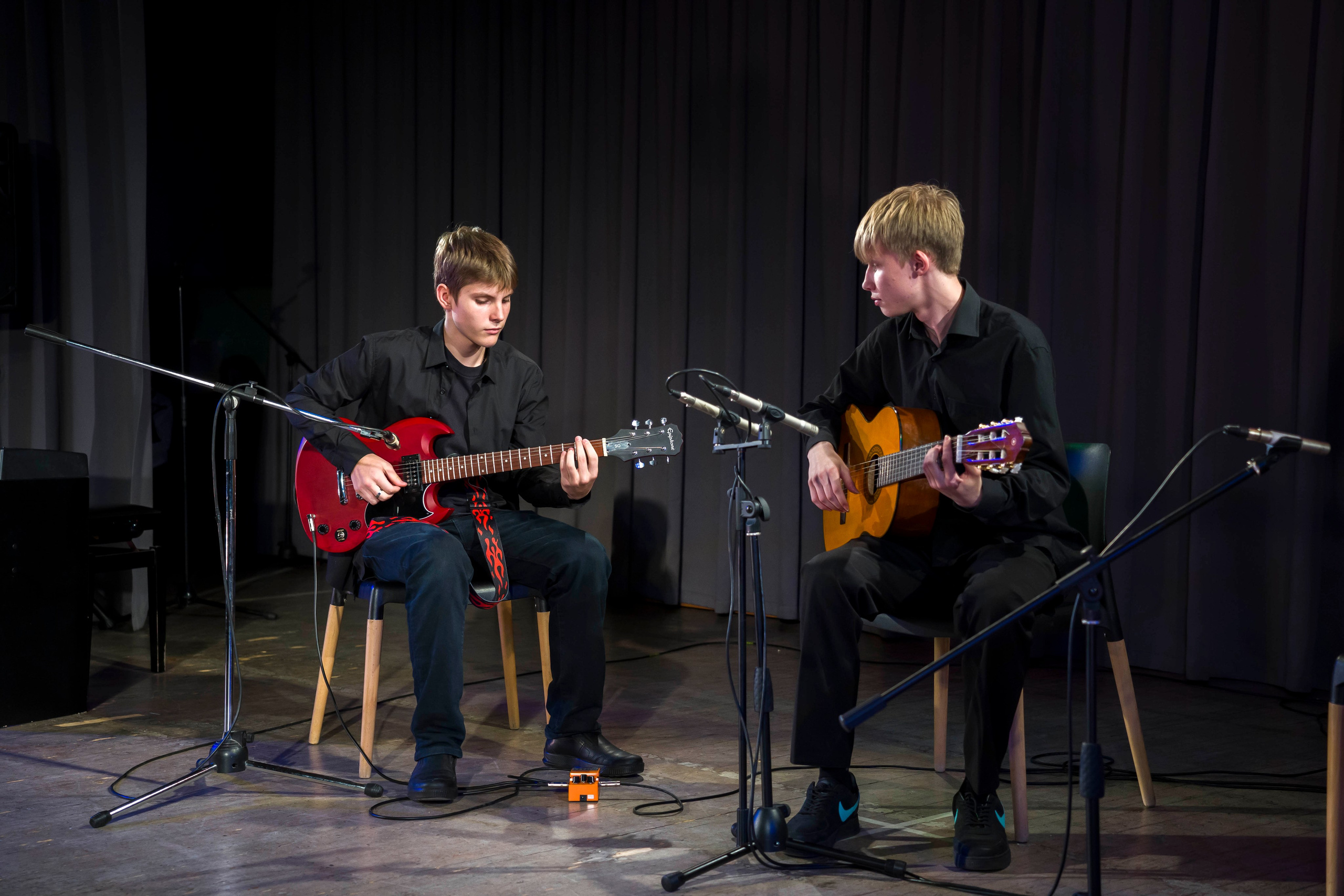 Концерт вокальной студии. Фотограф в Санкт-Петербурге. Репортажная и все съёмки для бизнеса