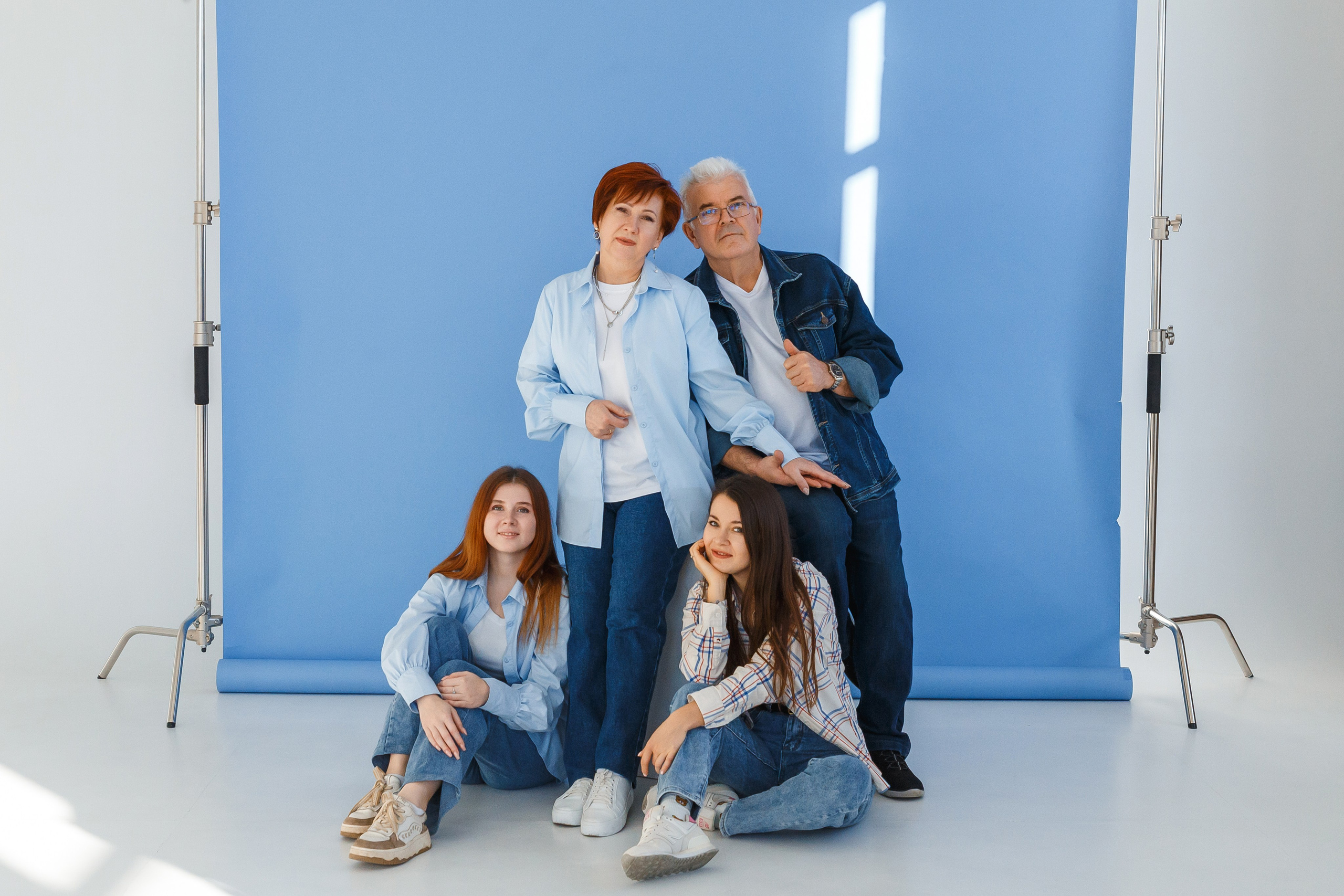 Рождественская встреча Синицыных в студии. Событийный фотограф Максим Бескоровайновнов