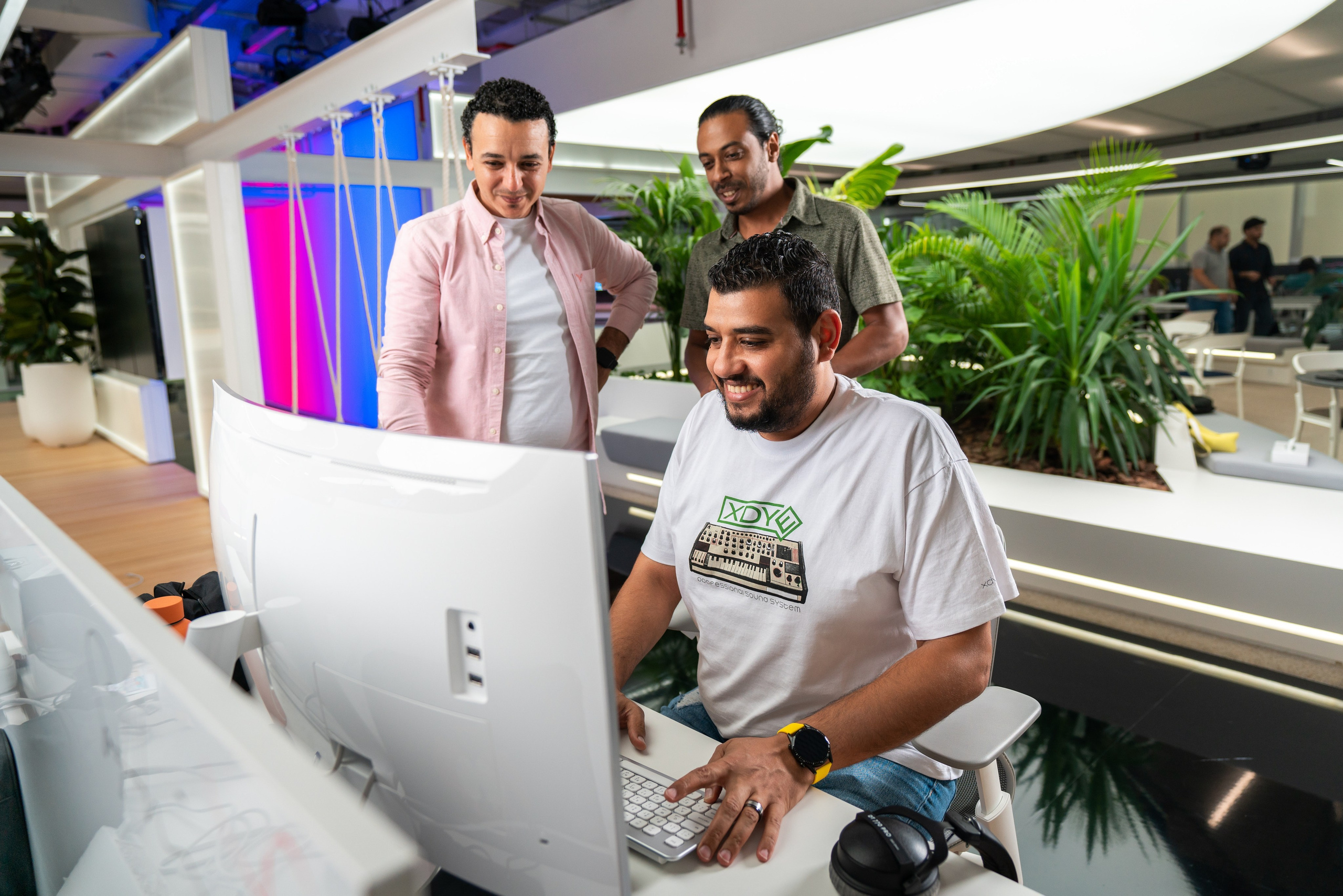 Blinx Press Release. Advertising photographer in Dubai — Maxim Mitrofanov