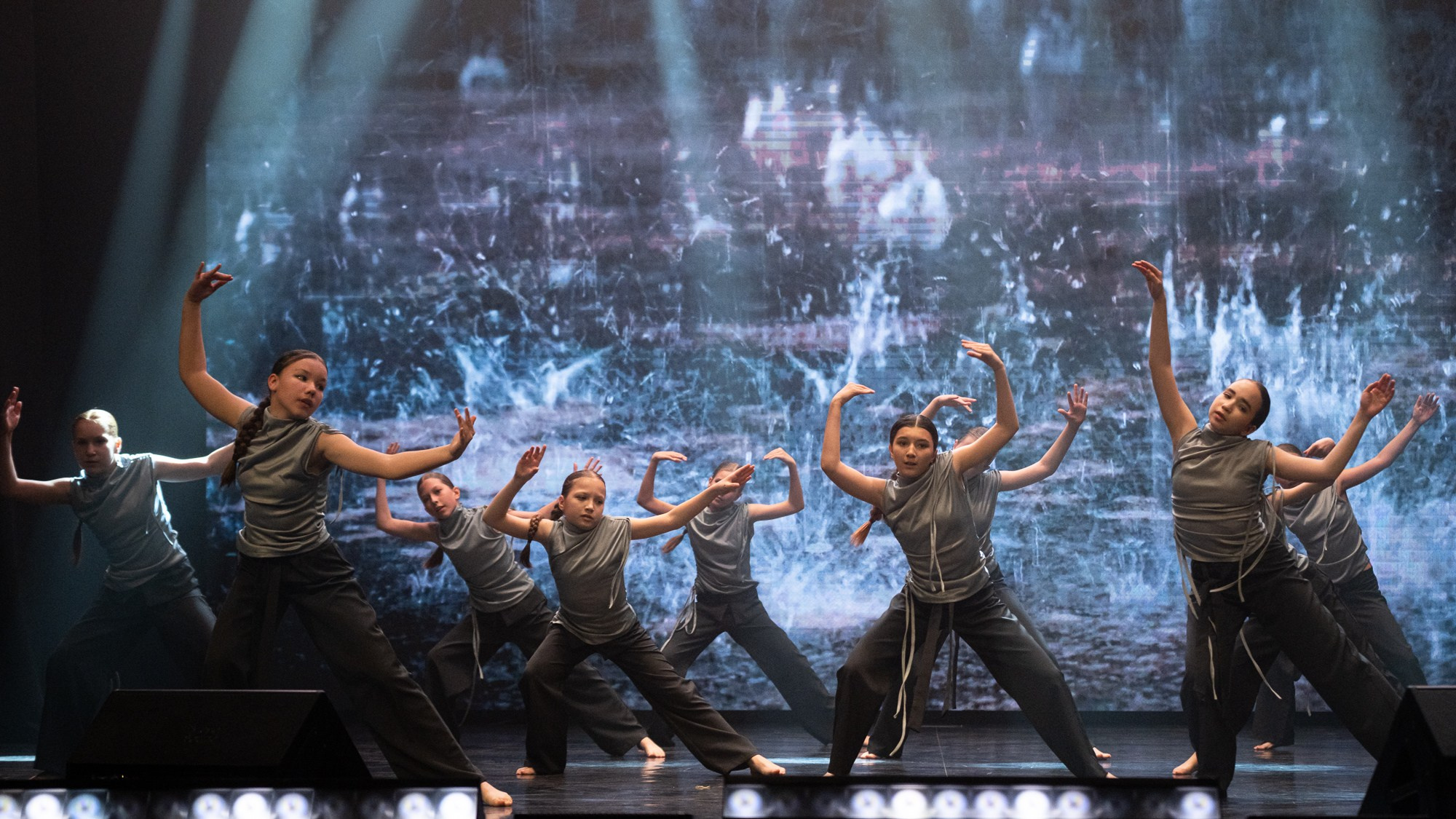 Отчетный концерт студии танца ARTIDANCE. Репортажный фотограф в Казани Павел Серпокрылов