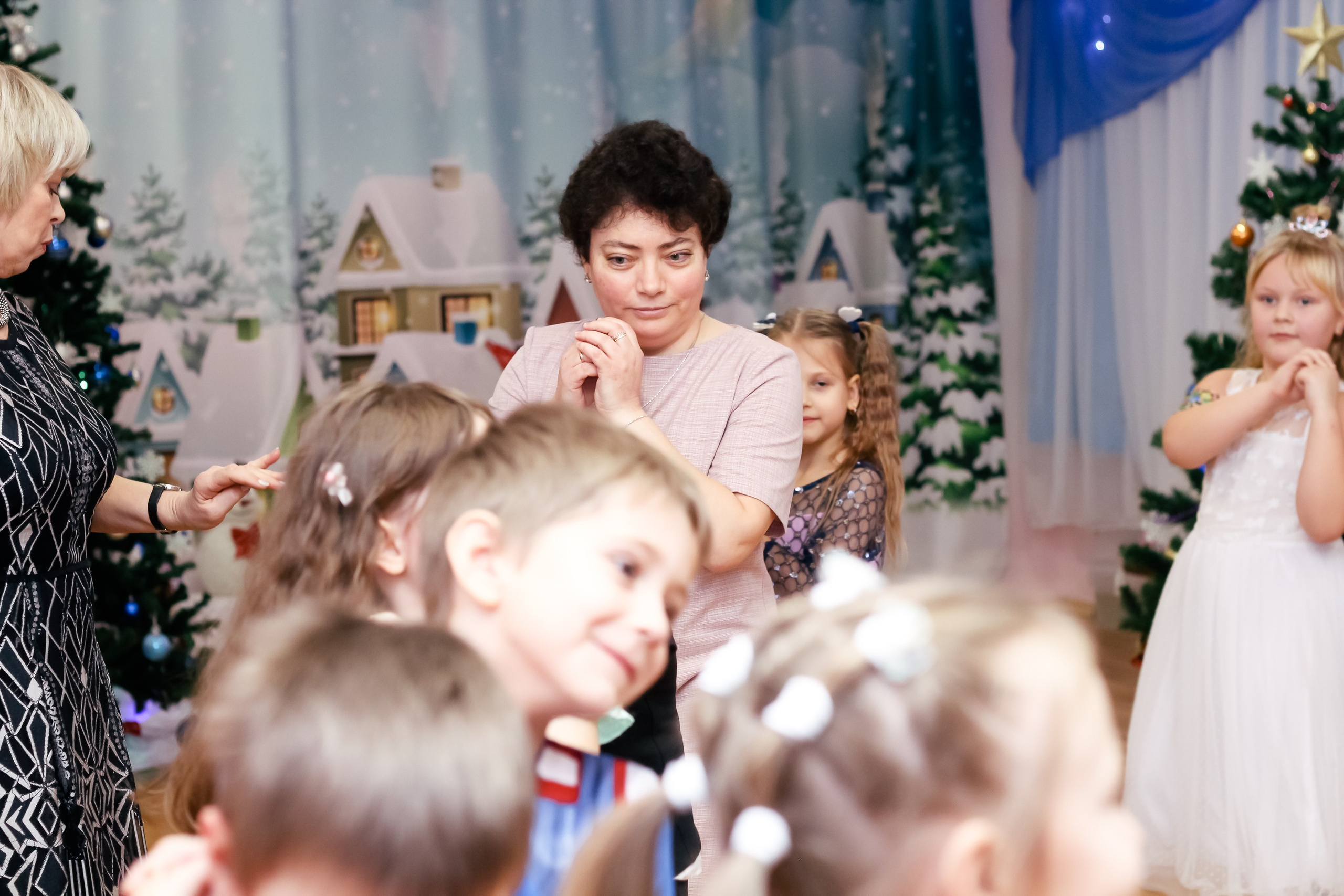Новогодний утренник. Фотограф Великий Новгород Татьяна Чиглинцева