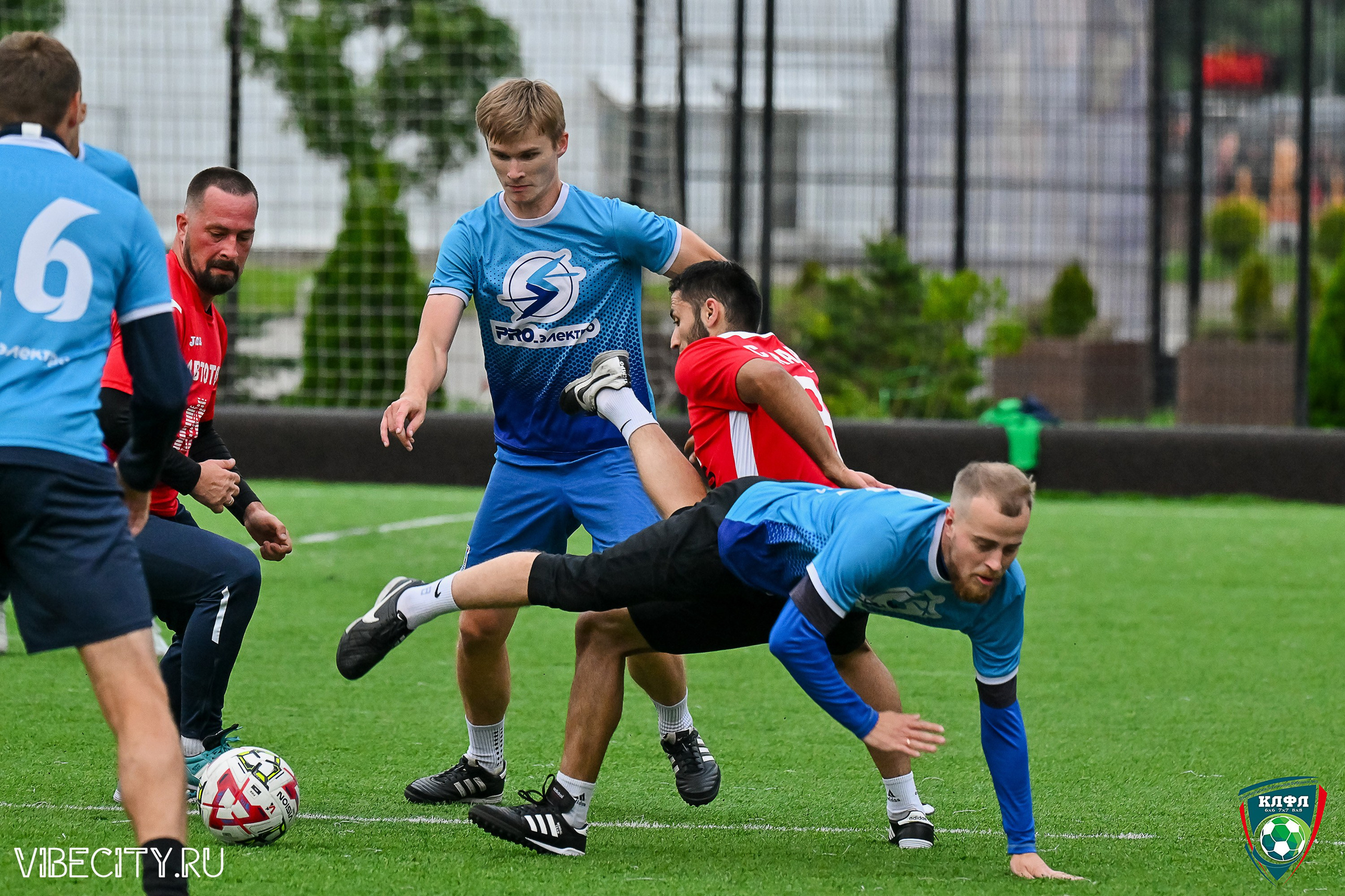 ФИНАЛЬНЫЕ МАТЧИ ПЛЕЙ-ОФФ XXl ЛЕТНЕГО КУБКА КАЛИНИНГРАДСКОЙ ЛФЛ. VIBECITY.RU Вайб Сити Ру Фоторепортажи Фотоотчеты Калининград