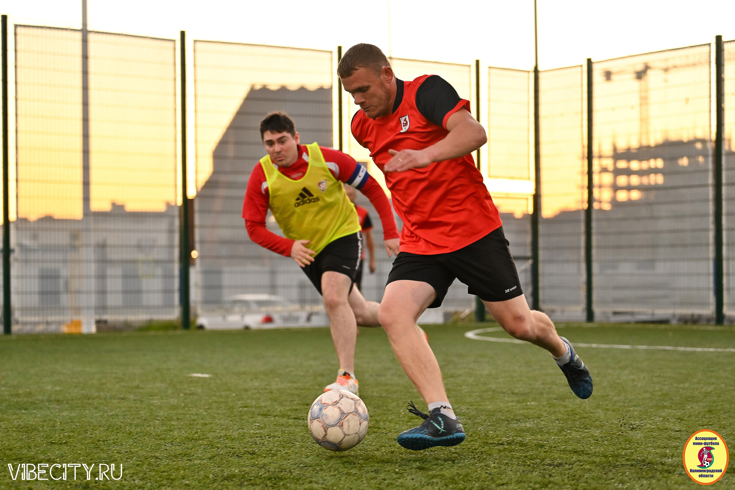 ИГРЫ МИНИ-ФУТБОЛЬНОЙ И КОРПОРАТИВНОЙ ЛИГИ. VIBECITY.RU Вайб Сити Ру Фоторепортажи Фотоотчеты Калининград