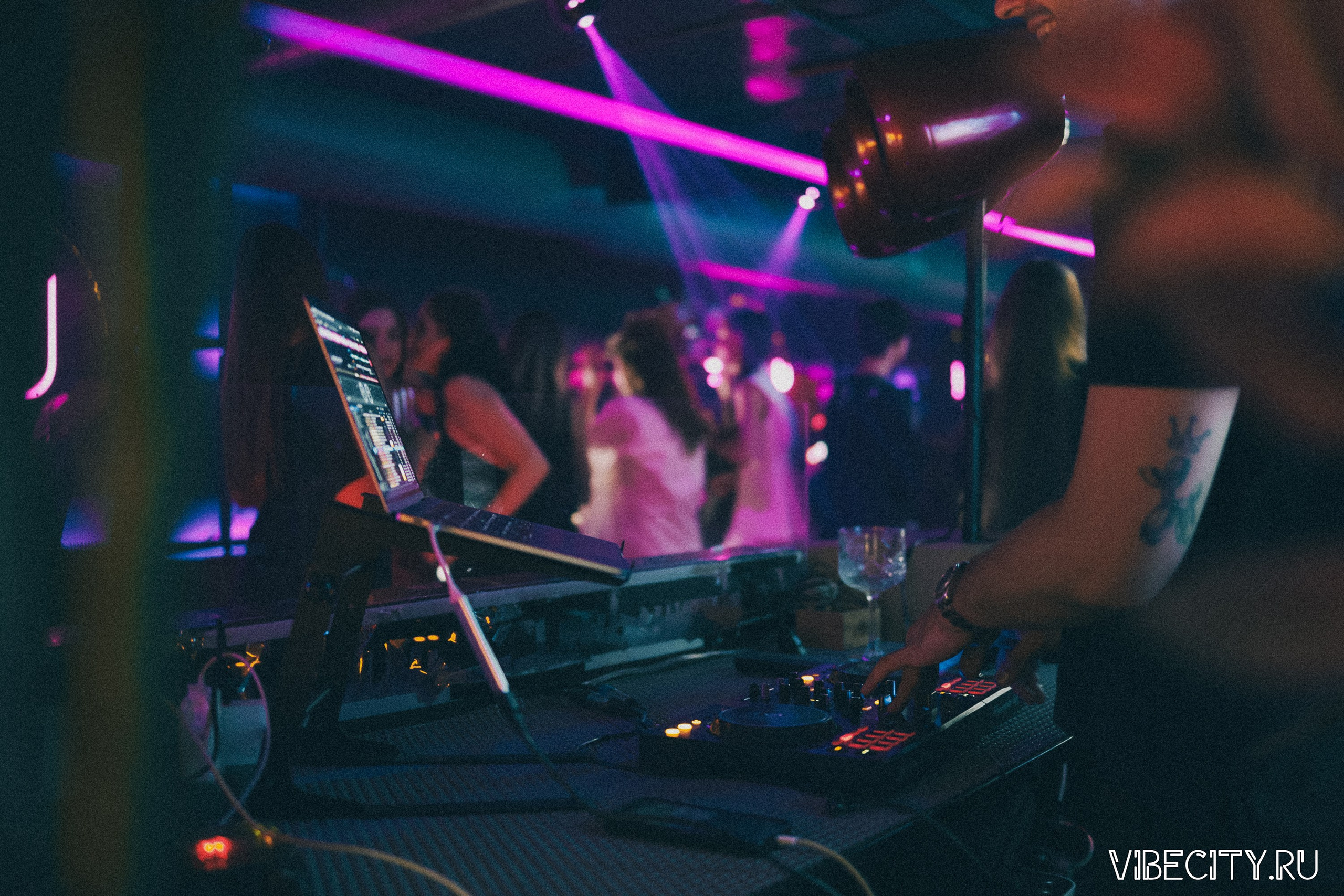 DOUBLE U. VIBECITY.RU Вайб Сити Ру Фоторепортажи Фотоотчеты Калининград