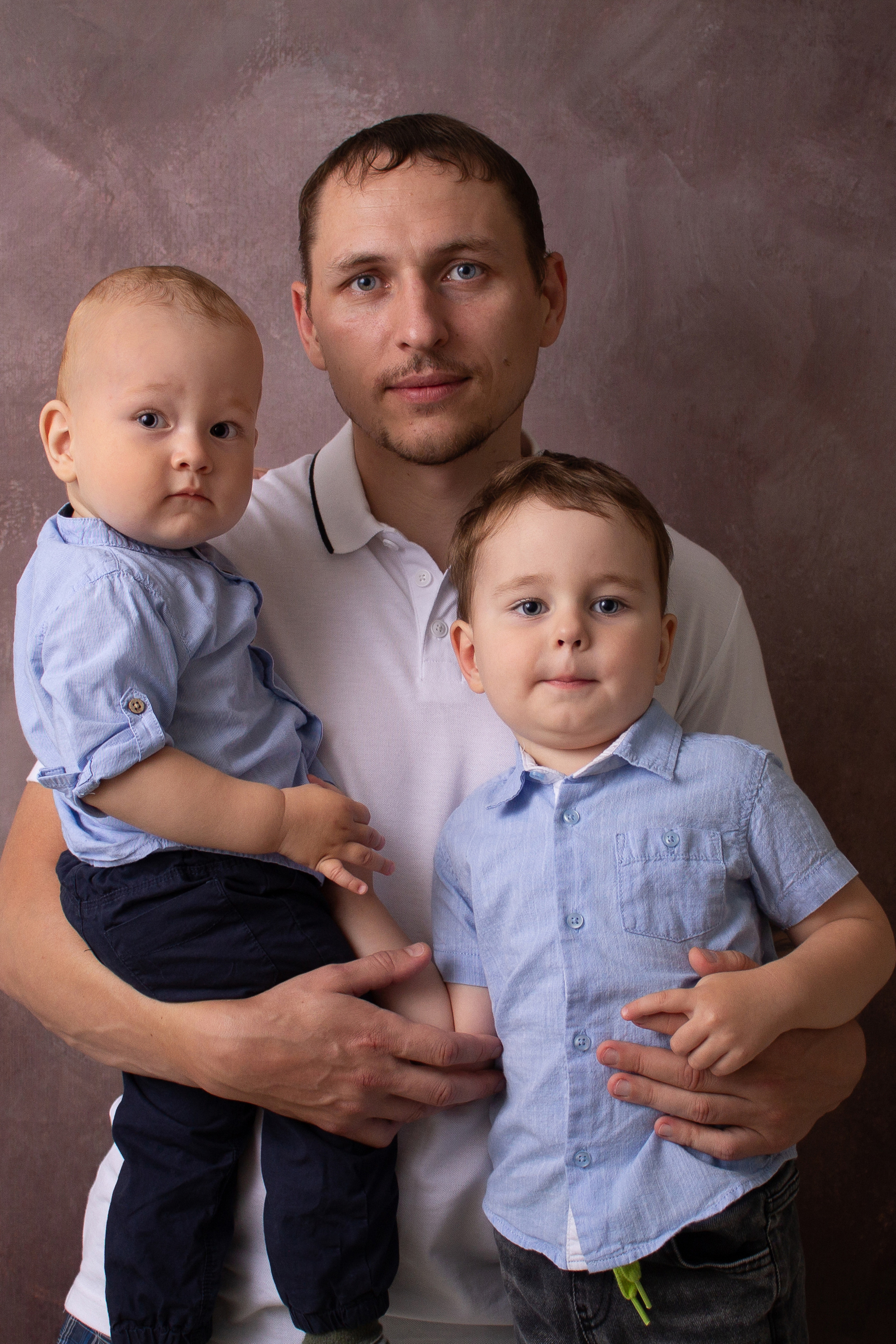 Семейные кадры от Elvira Kamaeva. Фотограф новорожденных малышей в Омске и Омской области Эльвира Камаева