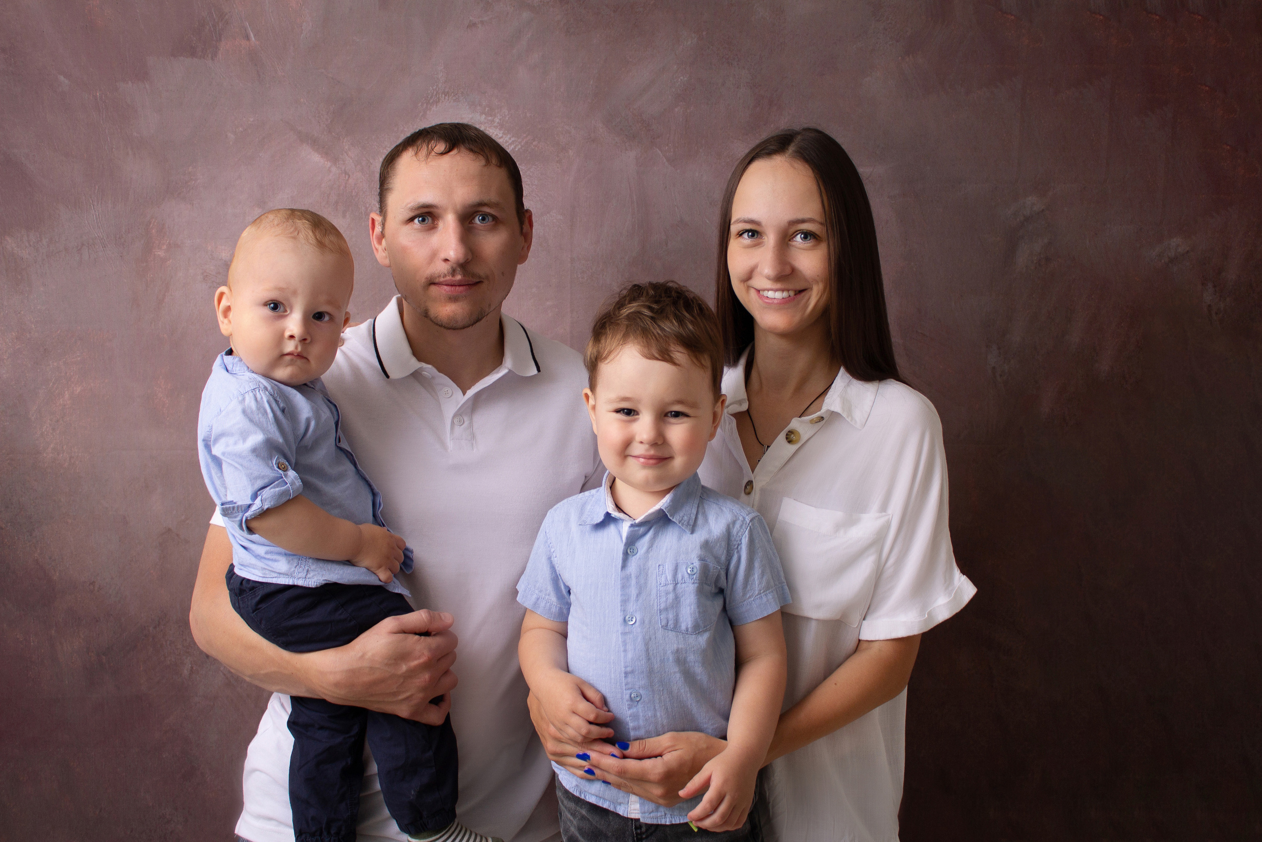 Семейные кадры от Elvira Kamaeva. Фотограф новорожденных малышей в Омске и Омской области Эльвира Камаева