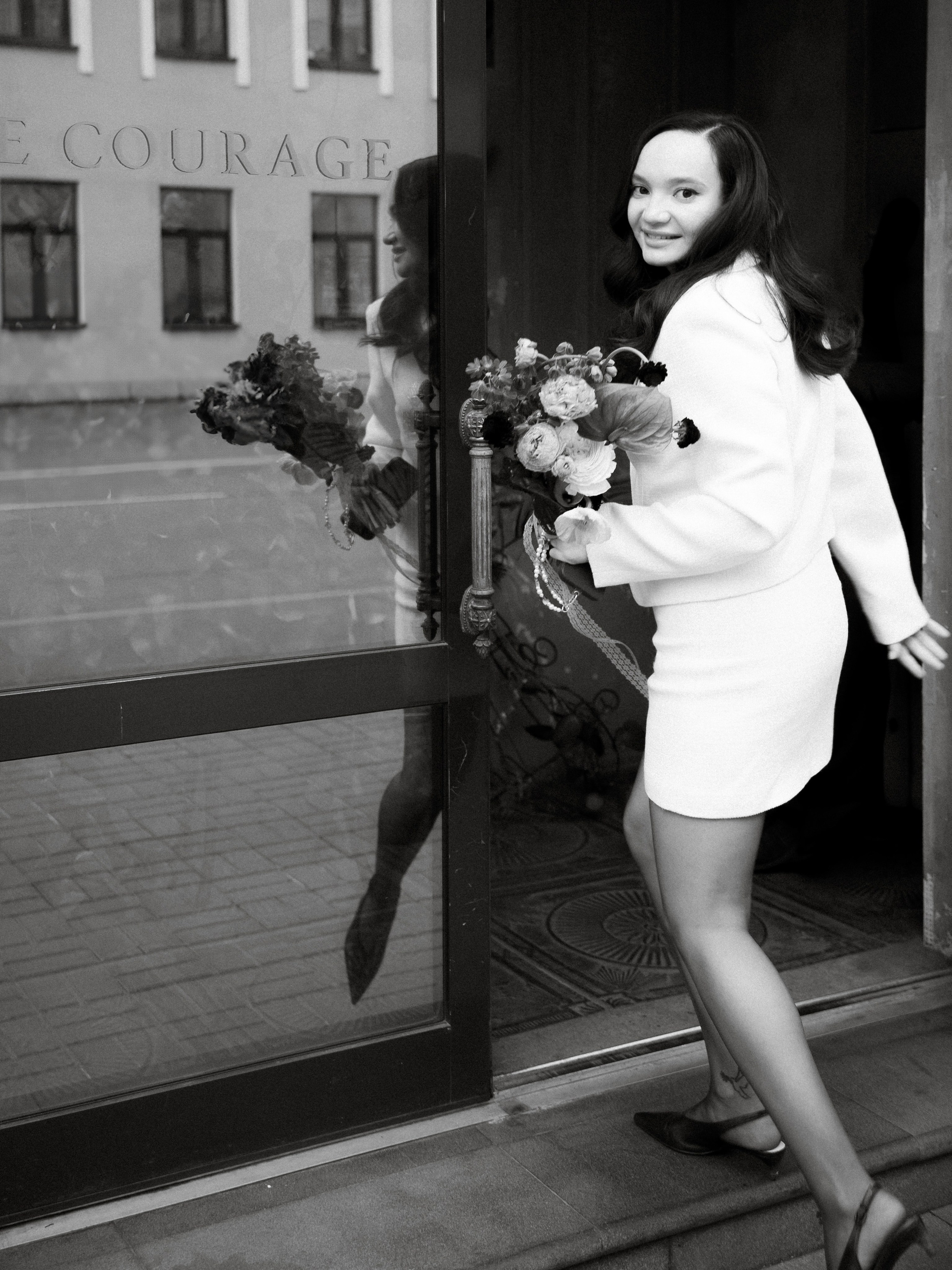 Петербург держал за руку, а любовь — за сердце. Свадебный фотограф Москва Ирина Писарева