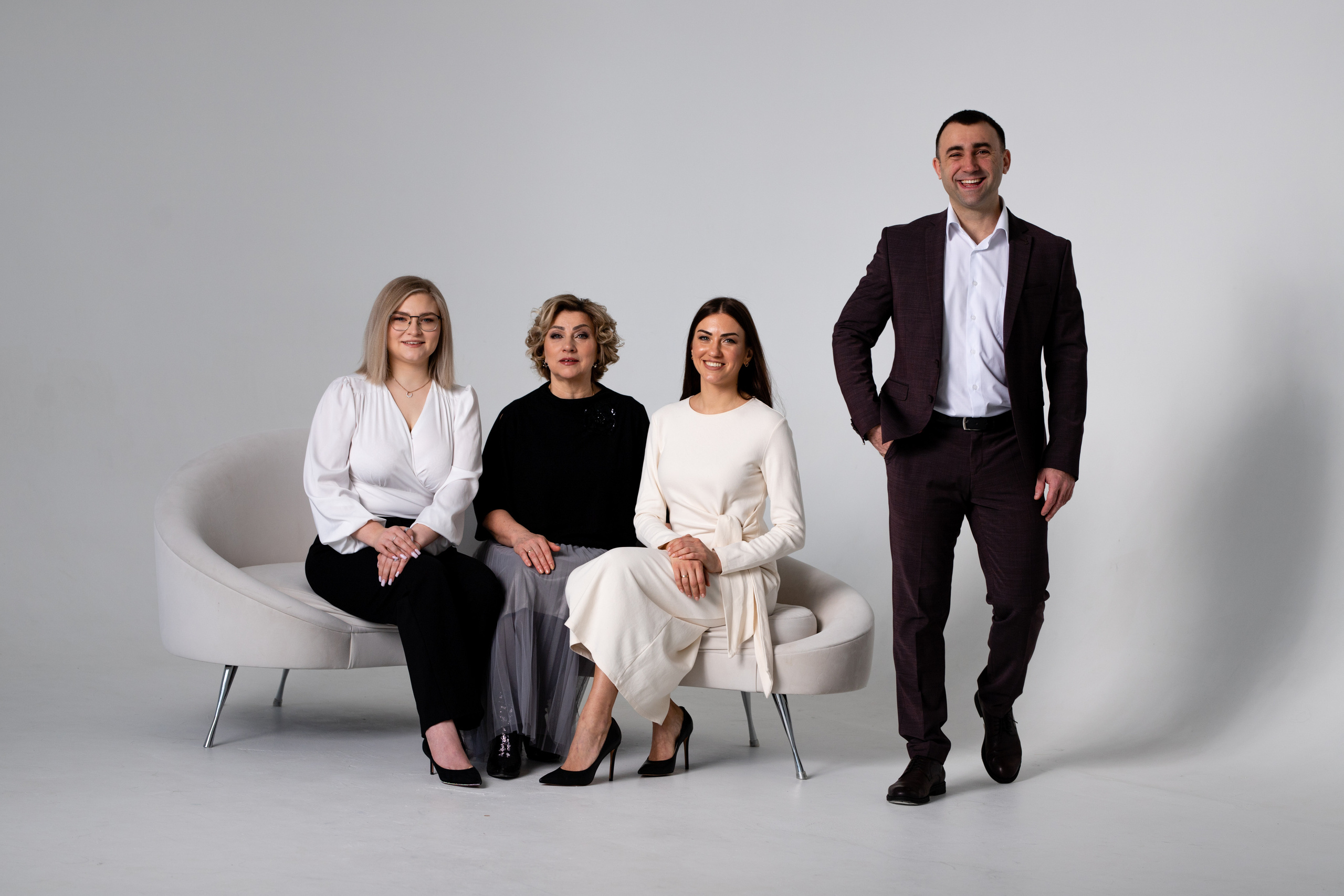 Концептуальная семейная фотосъемка в студии. Фотограф Телегина Светлана