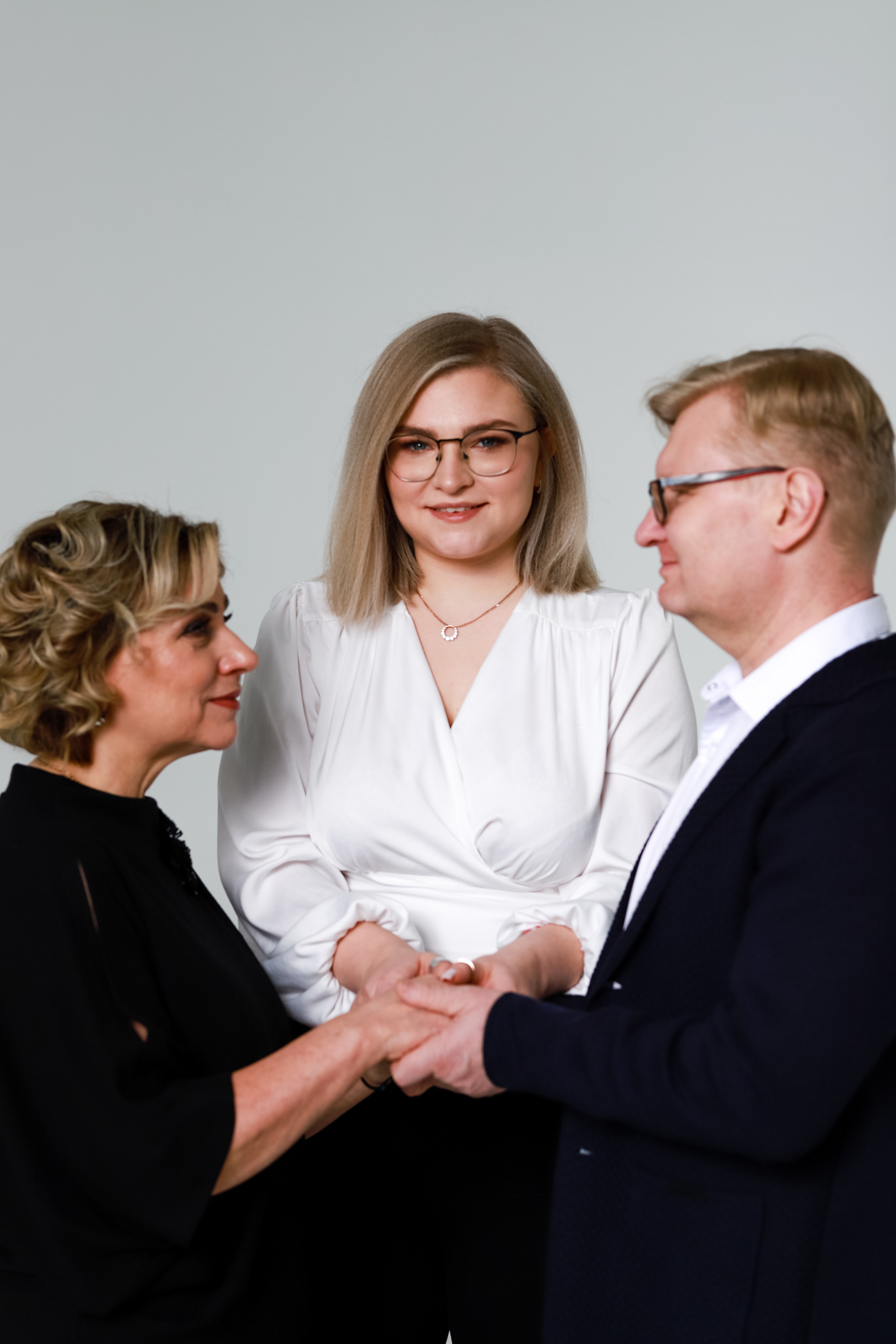 Концептуальная семейная фотосъемка в студии. Фотограф Телегина Светлана