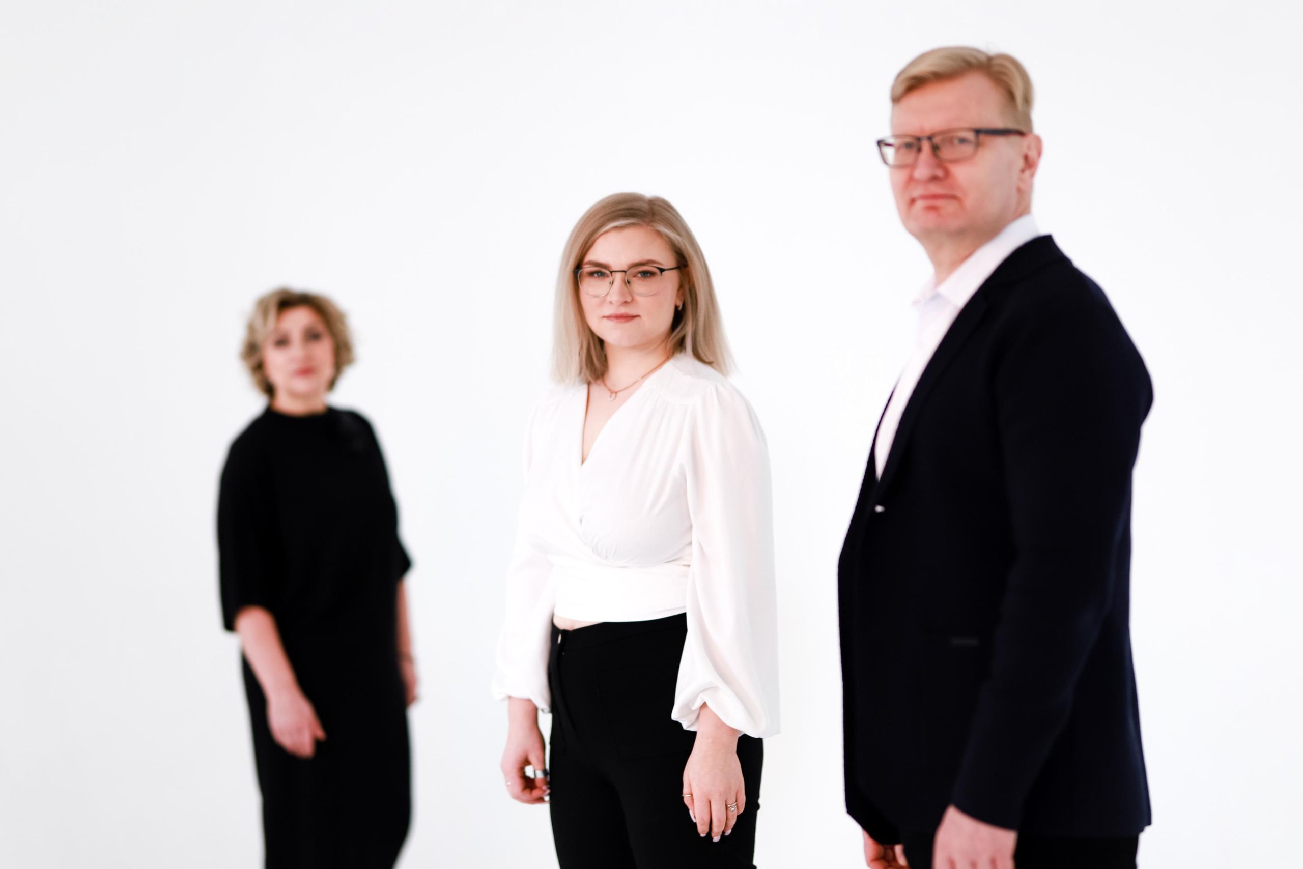 Концептуальная семейная фотосъемка в студии. Фотограф Телегина Светлана