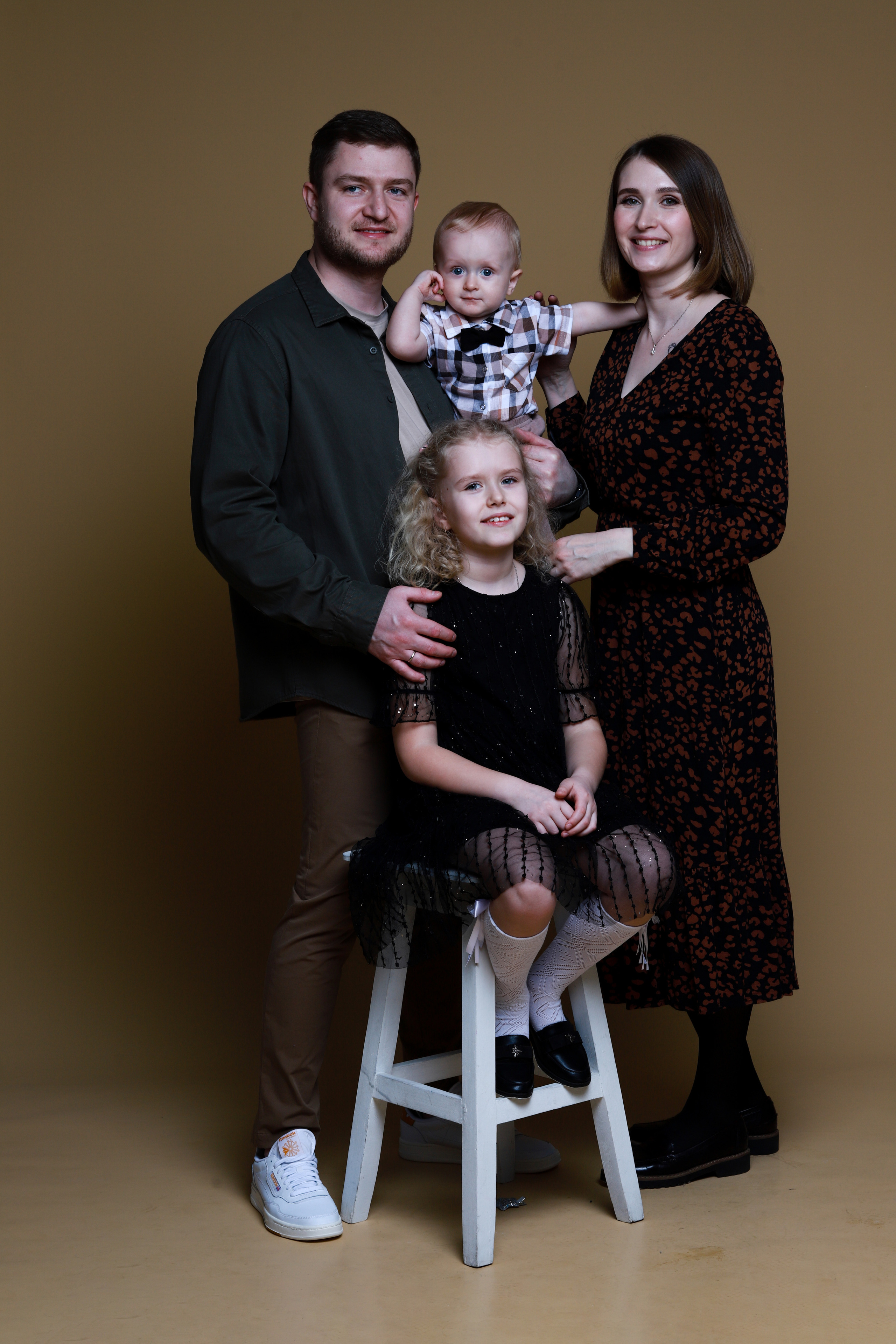 Базовая семейная съемка в студии. Фотограф Телегина Светлана